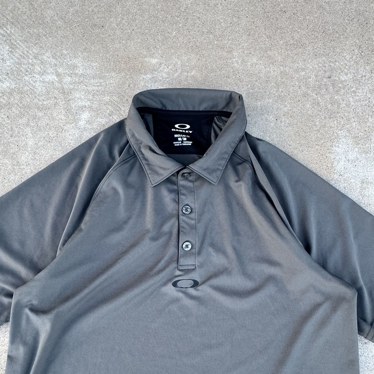 JNCO × Nike × Oakley Vintage Y2K Grey Oakley Center Graphic Polo Medium Size US M / EU 48-50 / 2 - 2 Thumbnail