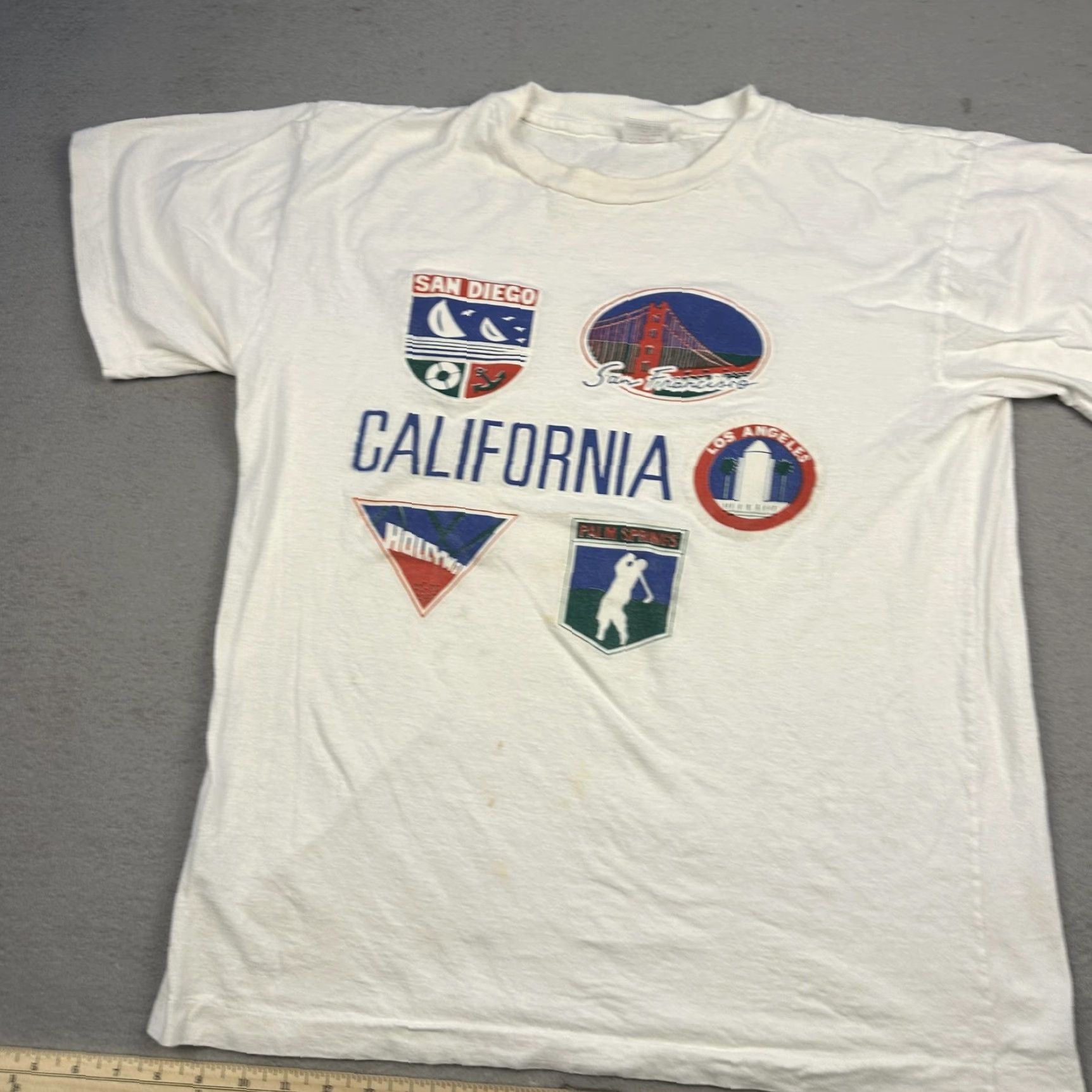Vintage VINTAGE California Shirt Mens Medium White Tourist Cities Graphic Souvenir 80s Size US M / EU 48-50 / 2 - 3 Thumbnail