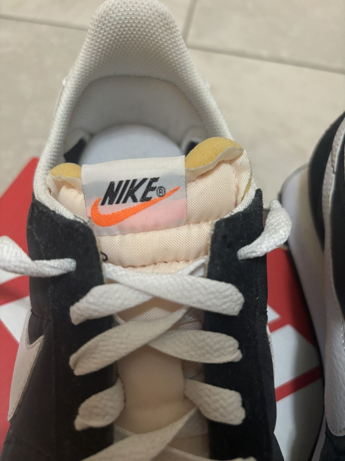 Nike rare Nike Waffle Trainer 2 Black/White Shoe Size 9.5 Size US 9.5 / EU 42-43 - 8 Thumbnail