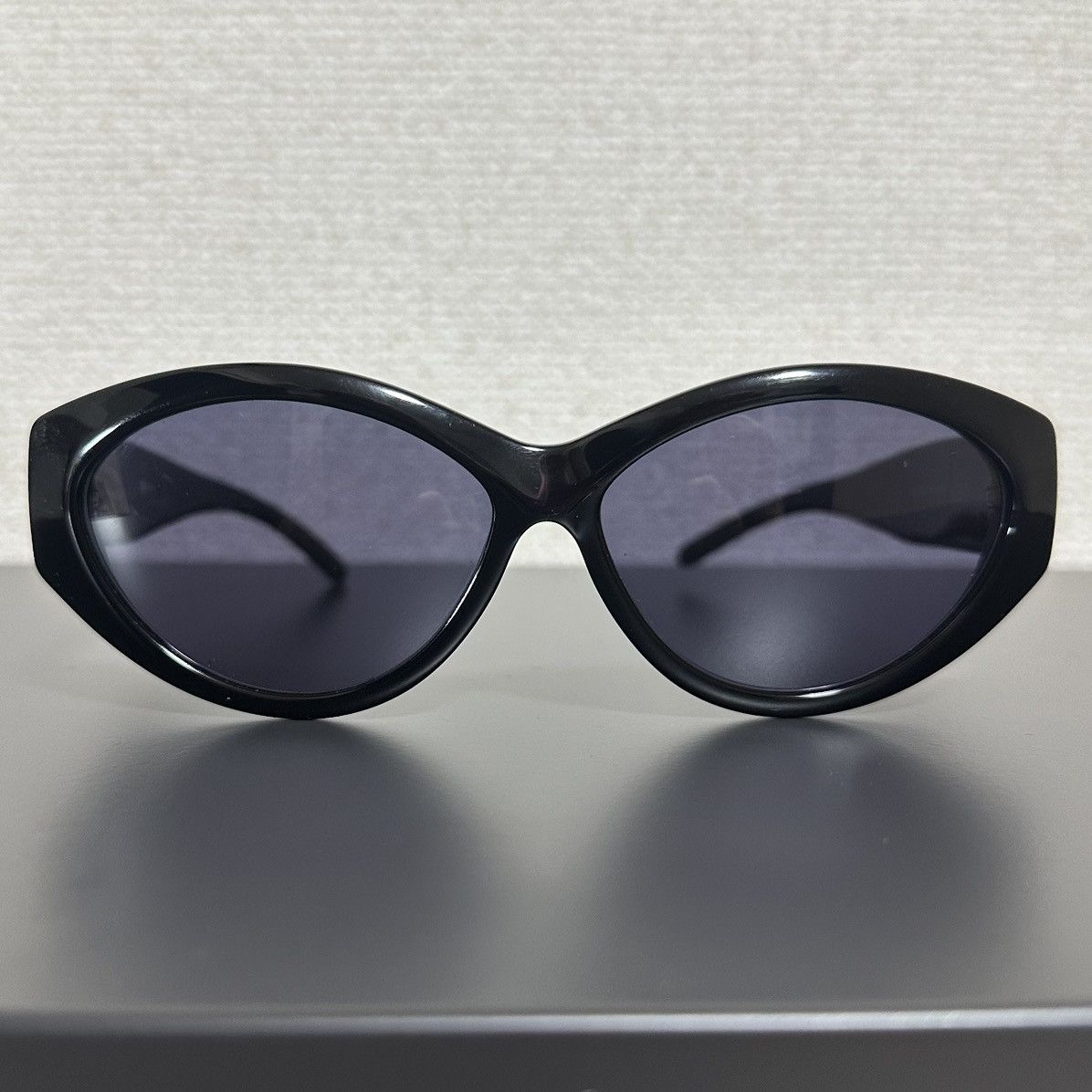Gucci × Tom Ford × Vintage Vintage Gucci Tom Ford Oval Sunglasses Size ONE SIZE - 4 Thumbnail