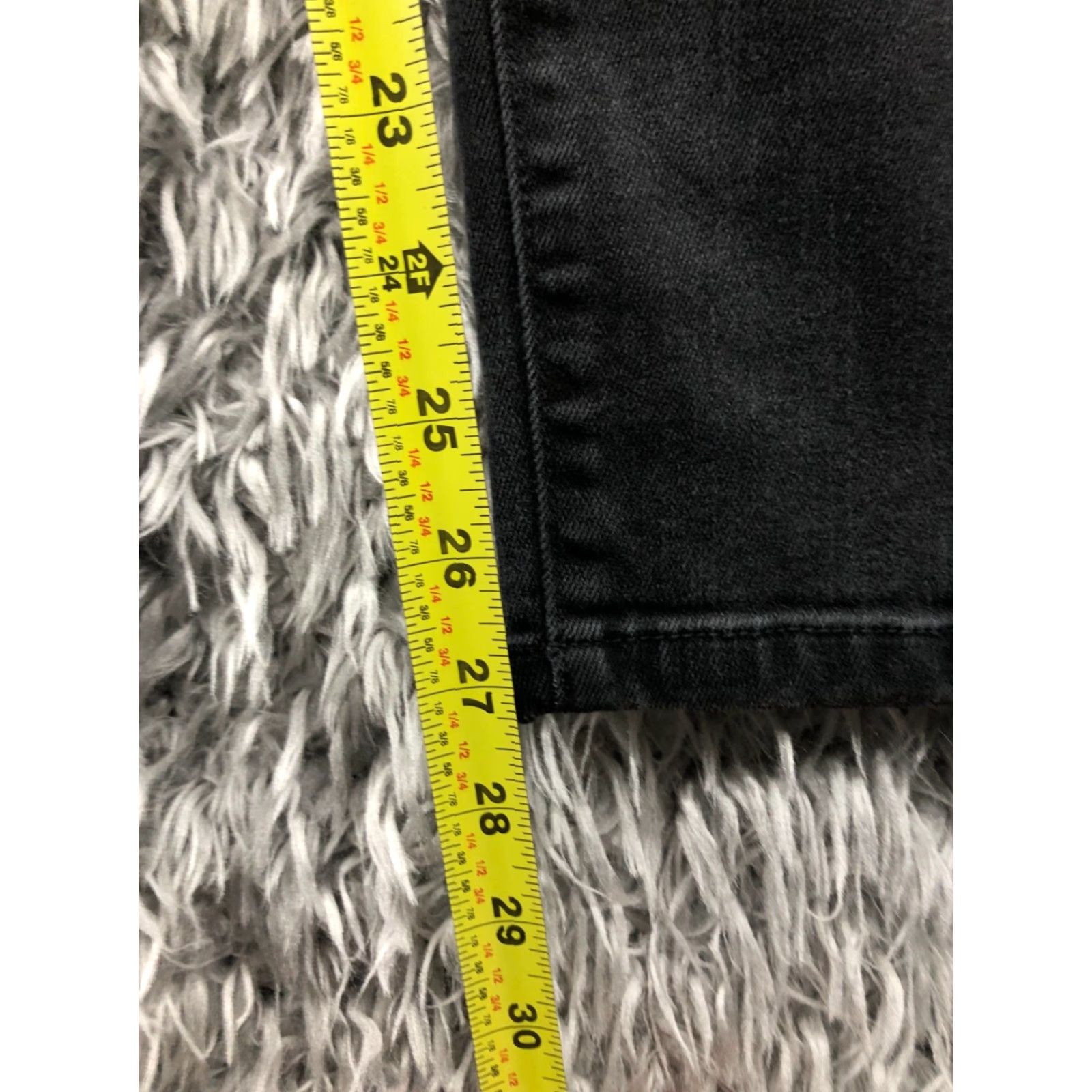 Vintage St John's Bay Jeans Slim Straight Leg Dark Wash Black Size 6 Short Womens Regular Fit 5-Pocket Denim with Belt Loops Size 28" / US 6 / IT 42 - 3 Thumbnail