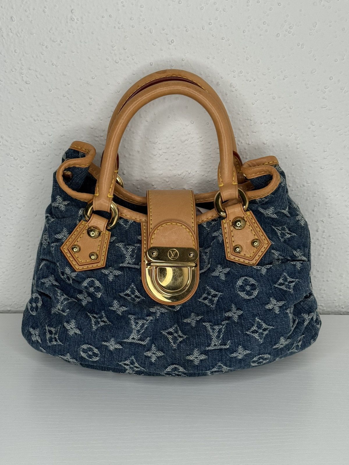 Louis Vuitton Louis Vuitton Pleaty Denim Handbag Size ONE SIZE - 1 Thumbnail