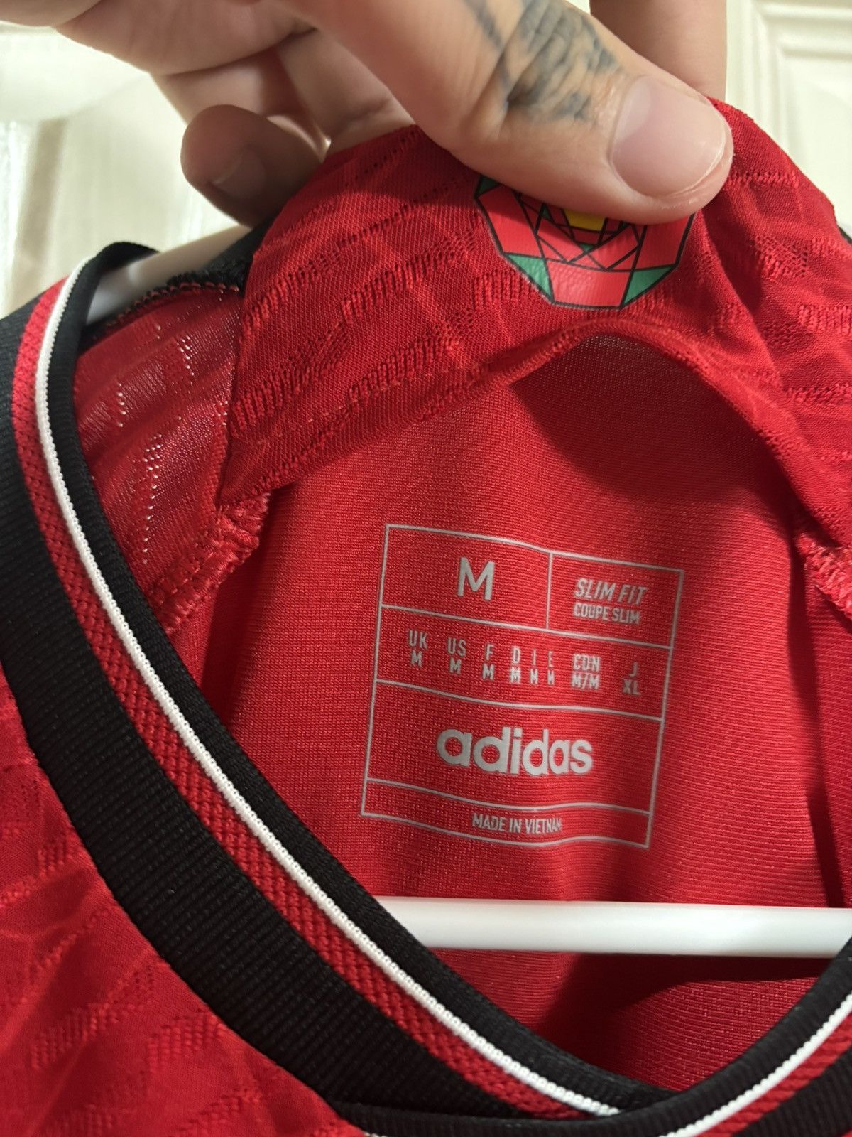 Adidas Manchester United 23/24 Wan Bissaka Size US M / EU 48-50 / 2 - 5 Thumbnail