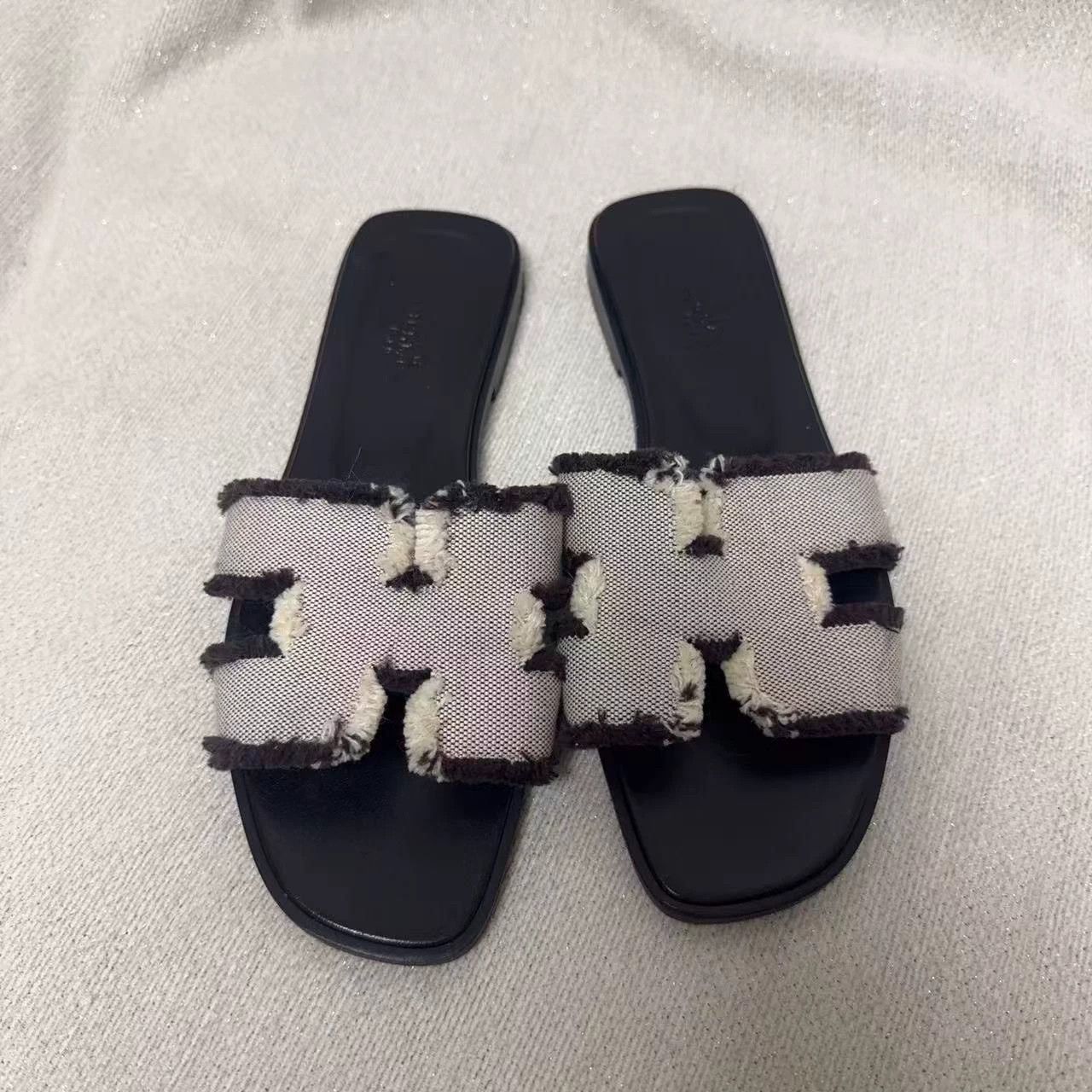 Hermes Hermes Resoled 99 New Slippers Size 37 Size US 6.5 / IT 36.5 - 1 Thumbnail