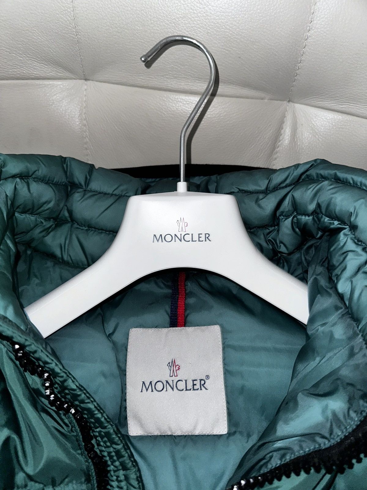 Moncler MONCLER SHORT DOWN JACKET (GREEN) Size US L / EU 52-54 / 3 - 4 Thumbnail