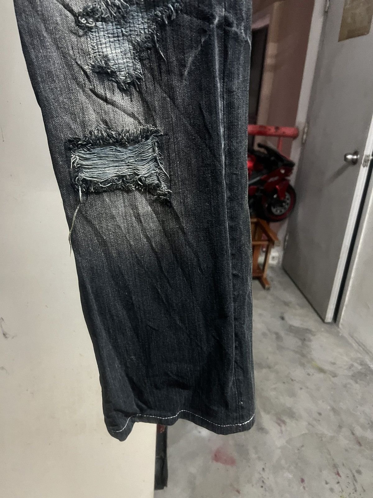Japanese Brand × Vintage THRASHED RIPPED DENIM PANT Size US 33 - 8 Thumbnail
