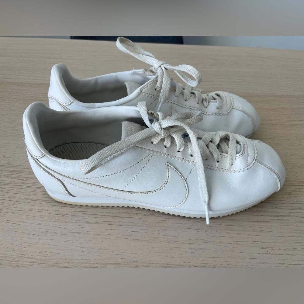 Nike Nike Cortez Basic White Womens Sneakers 9.5 Vintage Retro Size US 9.5 / IT 39.5 - 7 Thumbnail