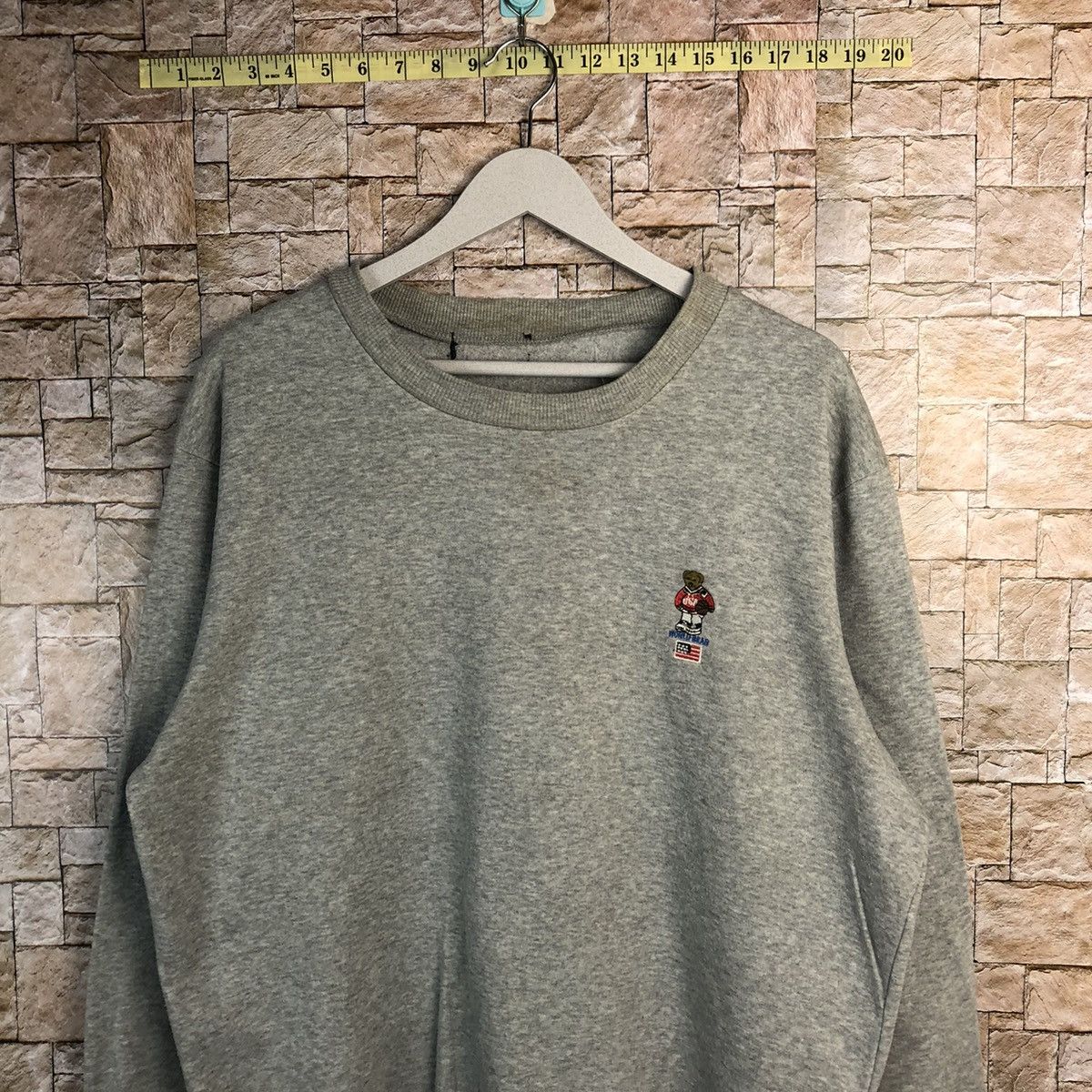 Japanese Brand × Vintage World Bear Grey vintage Sweatshirt #A171 Size US L / EU 52-54 / 3 - 2 Thumbnail