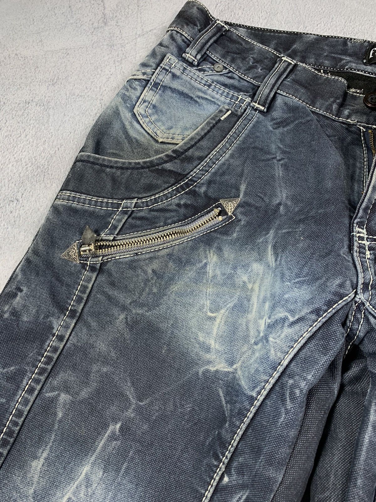Japanese Brand Vintage Y2K Japanese faded denim jeans streetwear size 32x34 Size US 32 / EU 48 - 5 Thumbnail