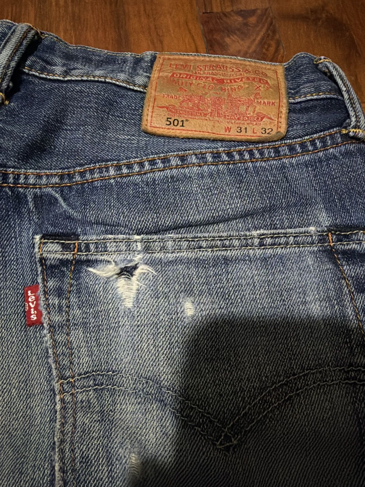 Levi's Vintage Levis 501 Button Fy Distressed Denim Size US 32 / EU 48 - 3 Thumbnail
