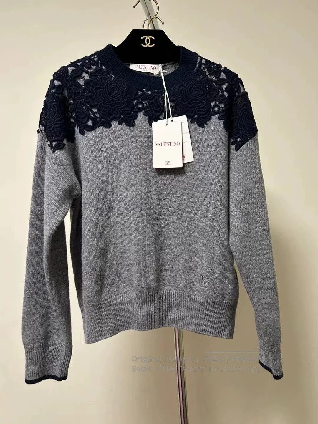Valentino Valentino Gray Floral Wool Sweater S. Size US S / EU 44-46 / 1 - 1 Thumbnail
