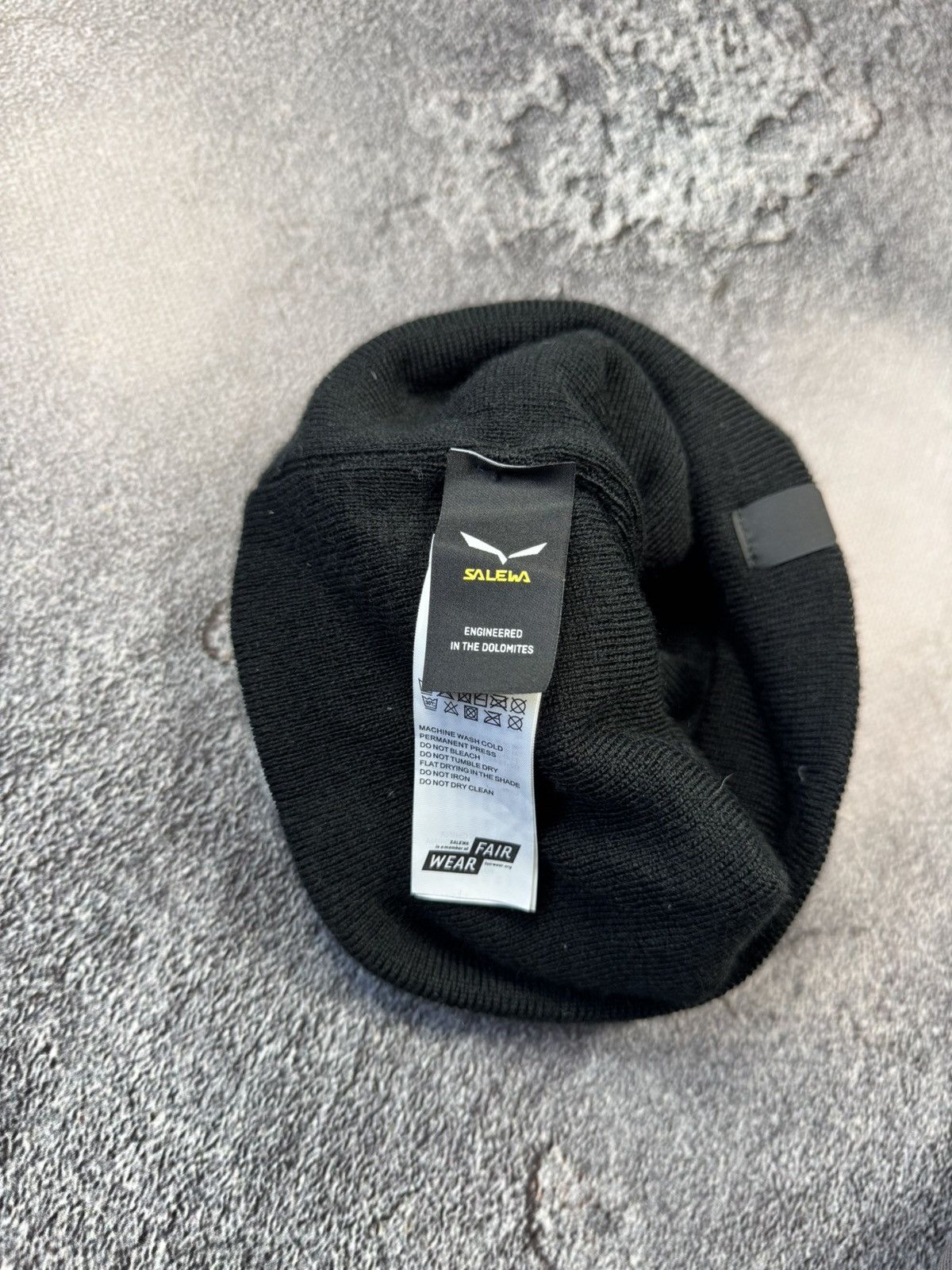 SALEWA Salewa Pure Logo Beanie — Perfect Condition Size ONE SIZE - 4 Thumbnail