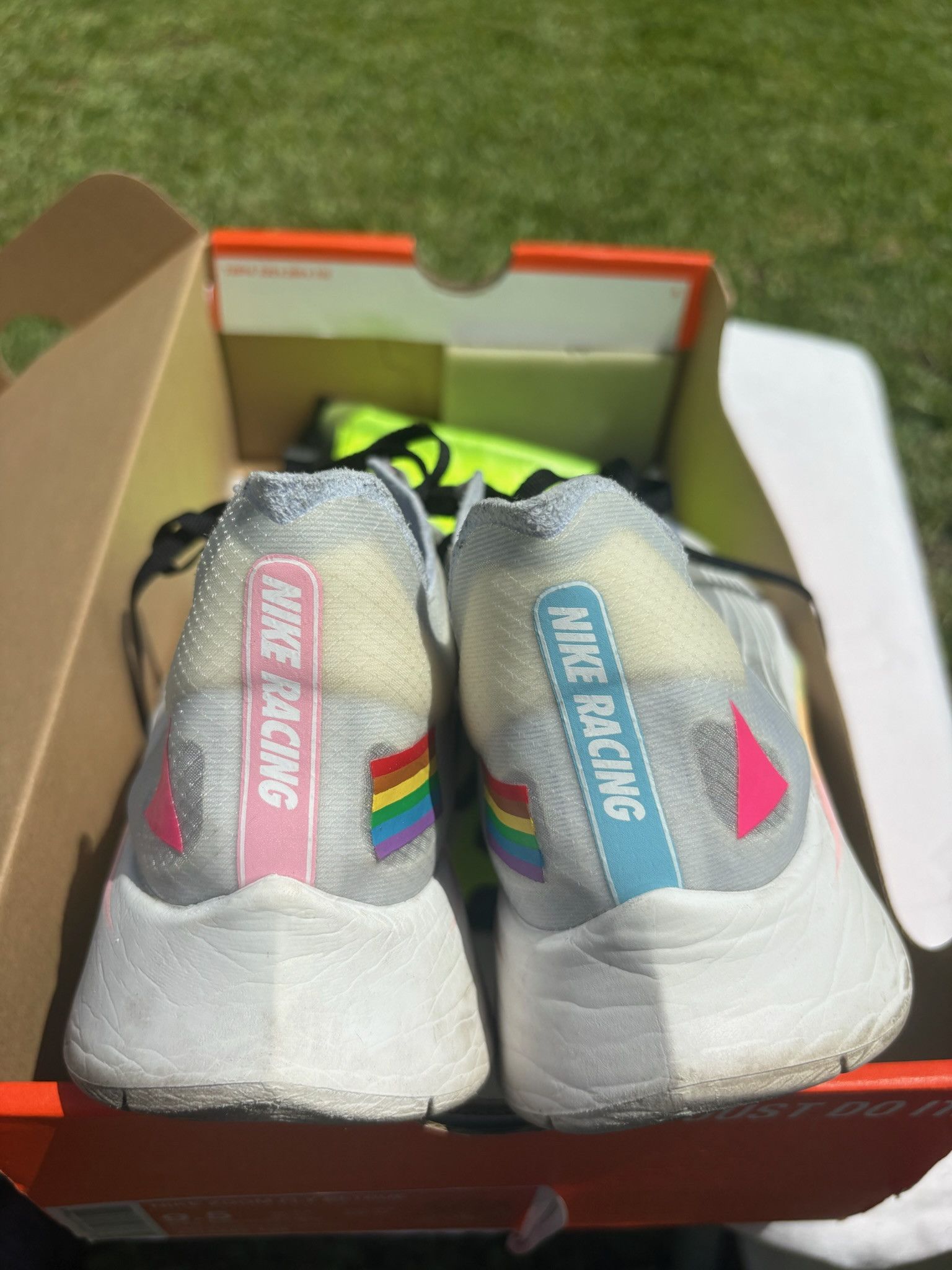 Nike Nike Zoom Fly BeTrue Size 9.5 Size US 9.5 / EU 42-43 - 2 Thumbnail