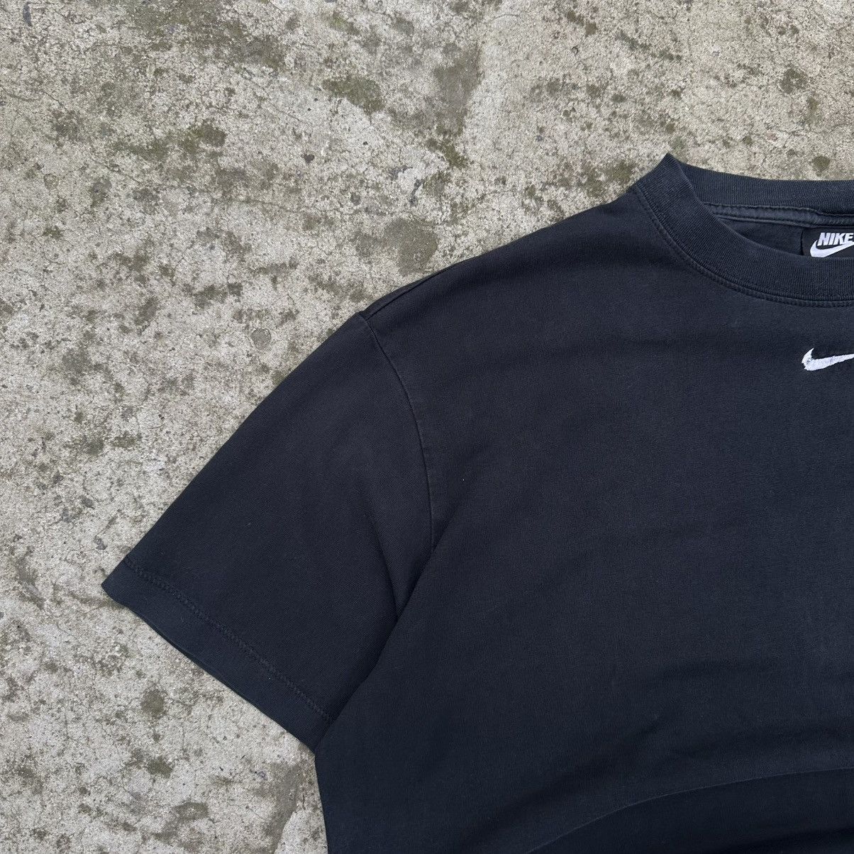 Nike Vintage Nike T-shirts Centre Logo Y2K 00s USA Size US L / EU 52-54 / 3 - 3 Thumbnail