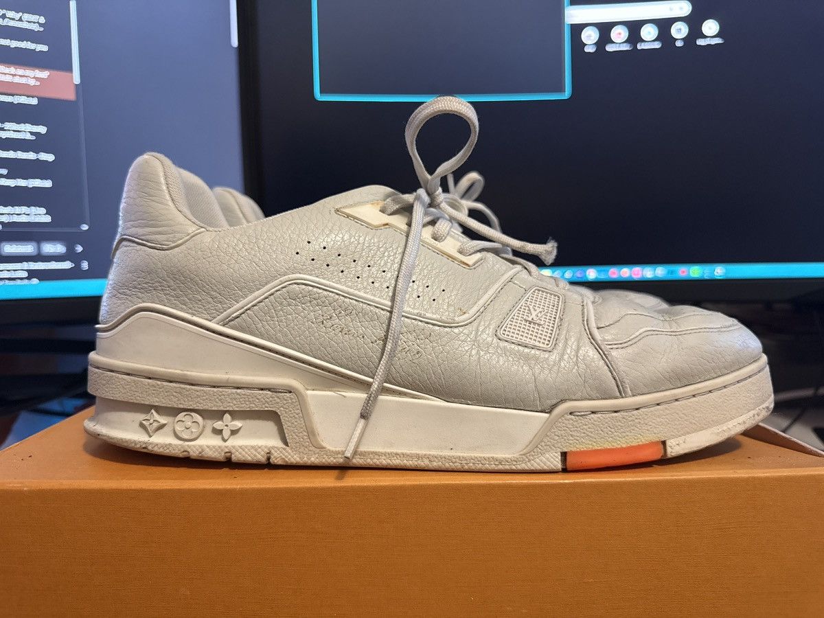 Louis Vuitton Louis Vuitton OG Trainer Gray/White/Orange LV9 Size US 9 / EU 42 - 1 Thumbnail