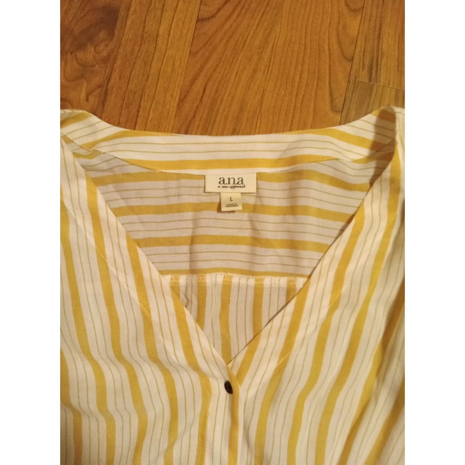 Vintage A.N.A. Blouse Striped Lightweight L Women’s 40" Chest Asymmetrical Waist White Yellow Striped Lifetime Size L / US 10 / IT 46 - 3 Thumbnail