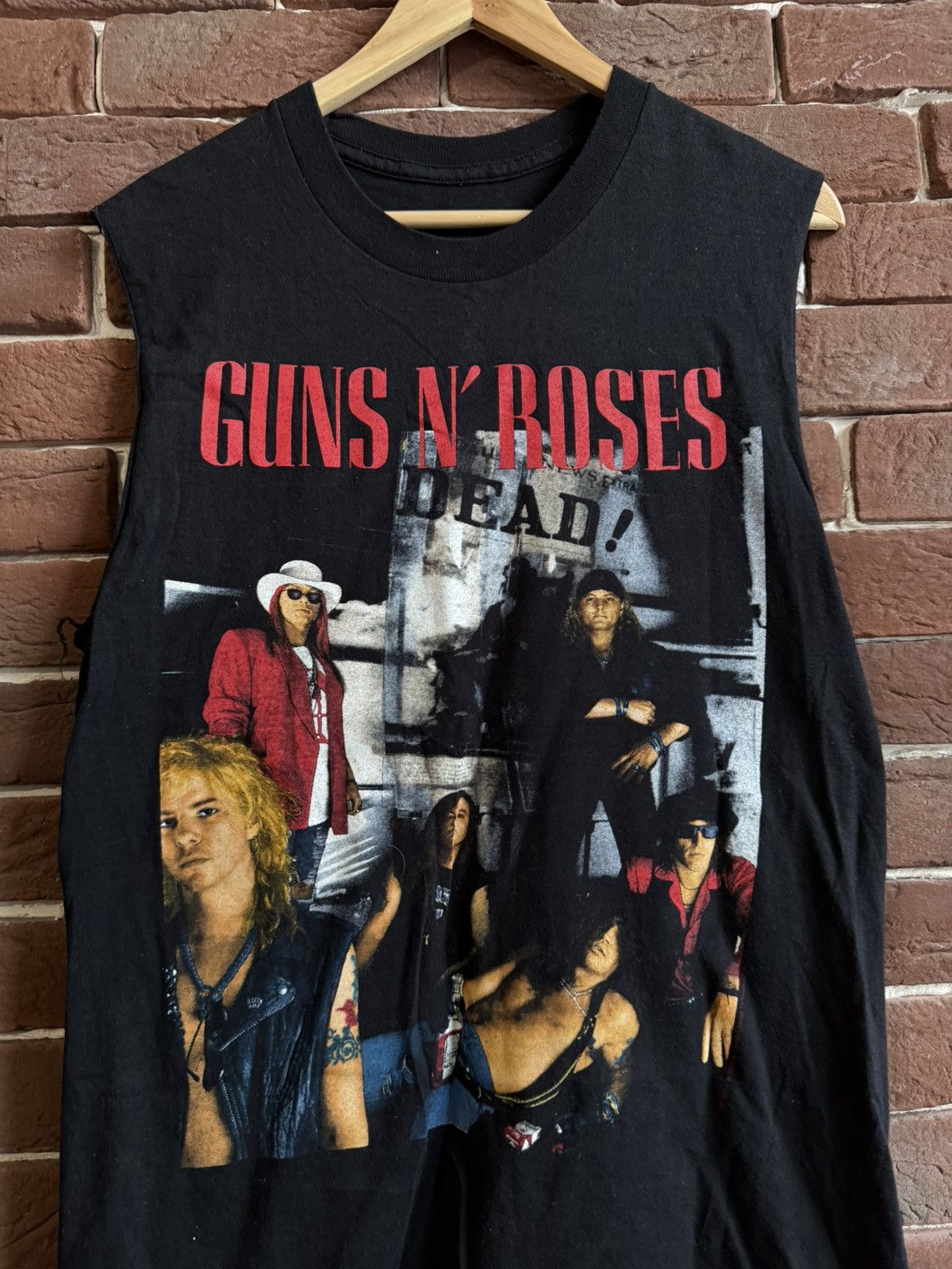 Band Tees VINTAGE 90s GUNS N ROSES Dead 1991 TOUR BAND TSHIRT Size US M / EU 48-50 / 2 - 3 Thumbnail