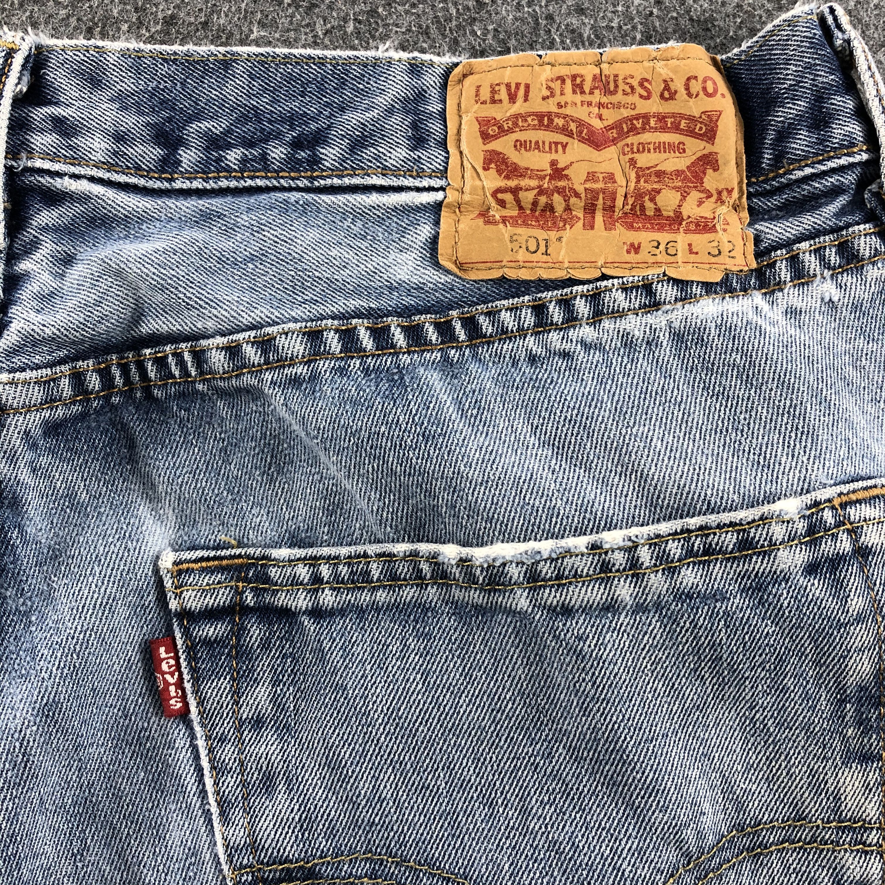 Levi's Vintage Light Wash Levis 501 Jeans- J1366 Size US 37 - 5 Thumbnail