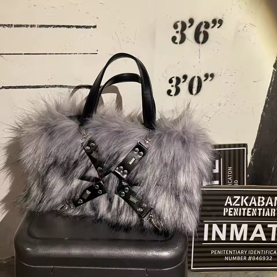 Other Y2K Faux Fur Punk Shoulder Tote Bag Unisex Size ONE SIZE - 2 Thumbnail