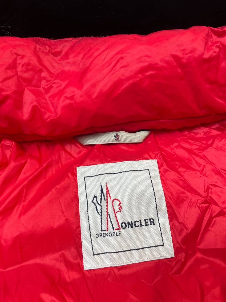 Moncler Grenoble Moncler Grenoble Down Puffer Faux Fur Ski Jacket Y2K Size XL / US 12-14 / IT 48-50 - 9 Thumbnail