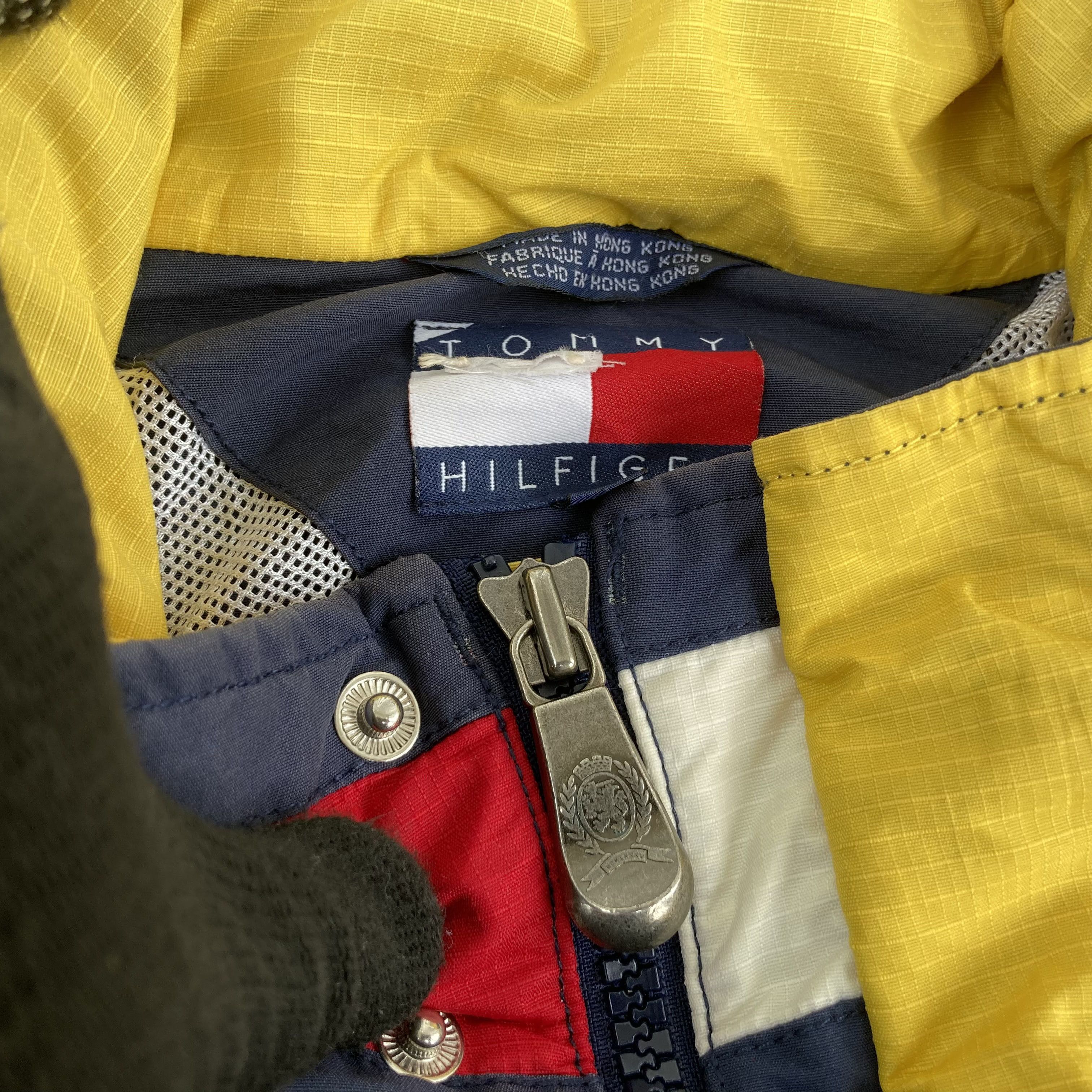 Tommy Hilfiger × Vintage Vtg Tommy hilfiger Hooded 90s Streetwear M Jacket Sweater Size US M / EU 48-50 / 2 - 3 Thumbnail
