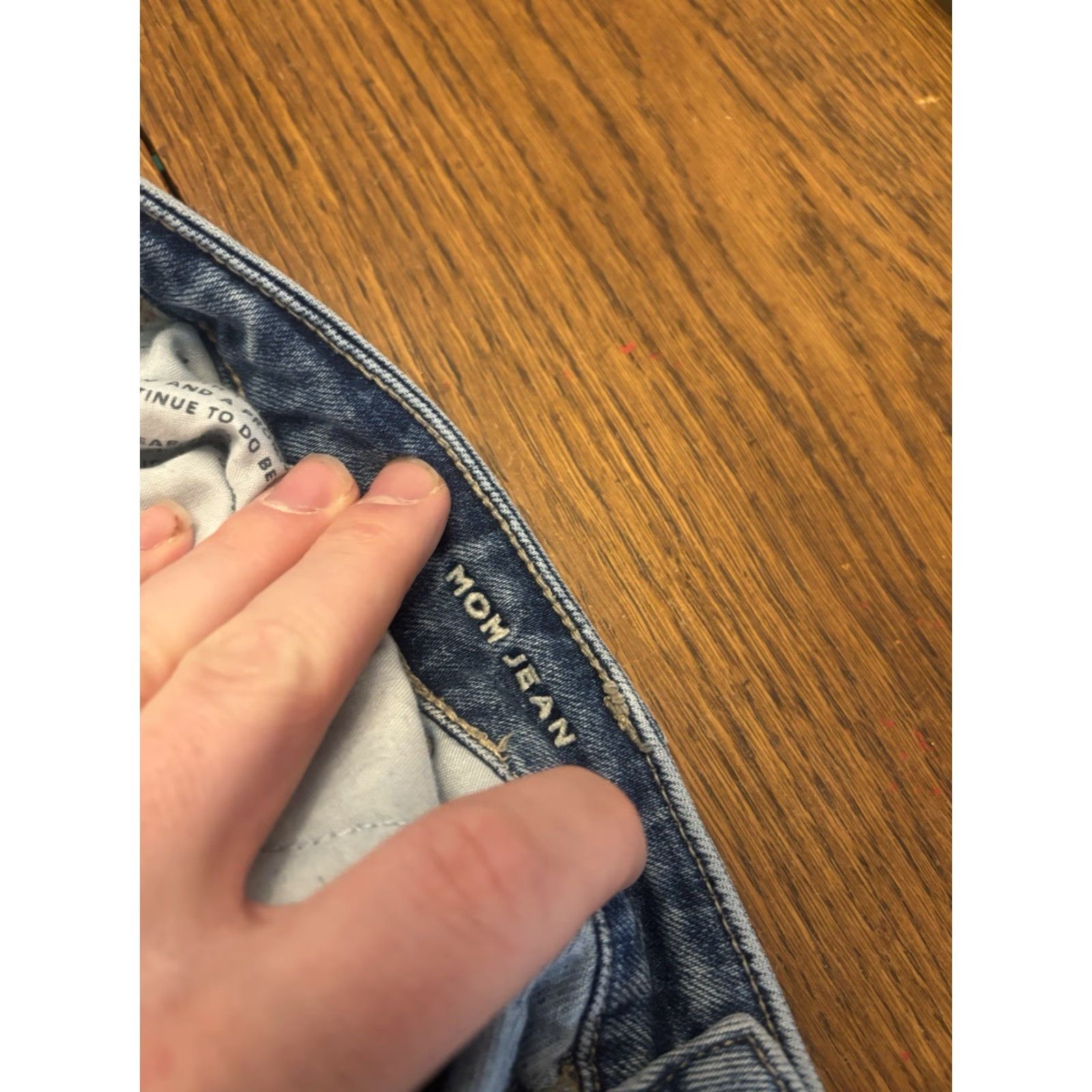 American Eagle Outfitters American Eagle Outfitters Mom Jeans Womens 16 Short Strigid Ripped Knee Blue Denim 5-Pocket Design Vintage No Size 38" / US 16 / IT 52 - 4 Thumbnail