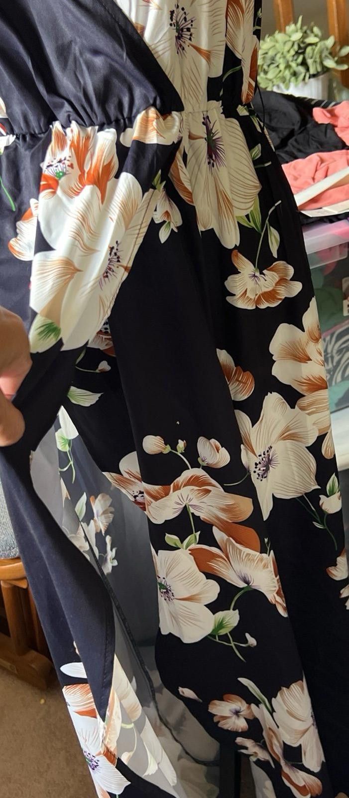 Shein Black floral maxi dress with V-neck, Size S / US 4 / IT 40 - 2 Thumbnail