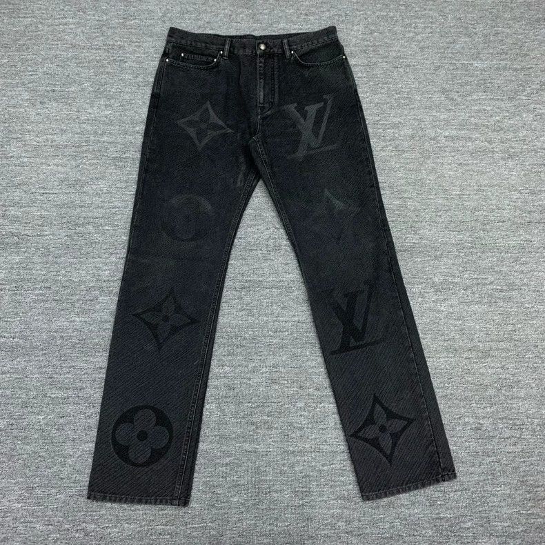 Louis Vuitton LOUIS VUITTON Black Gradient Full Logo Jeans Size US 34 / EU 50 - 1 Thumbnail