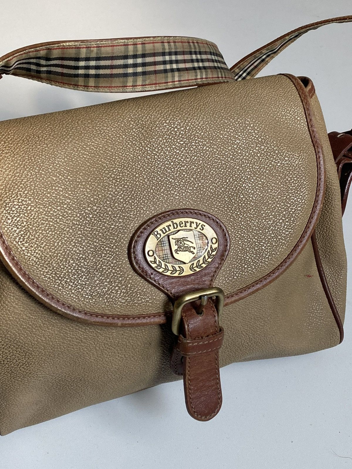 Burberry Burberrys Nova Check Vintage Leather Shoulder Bag Gold Beige Size ONE SIZE - 2 Thumbnail