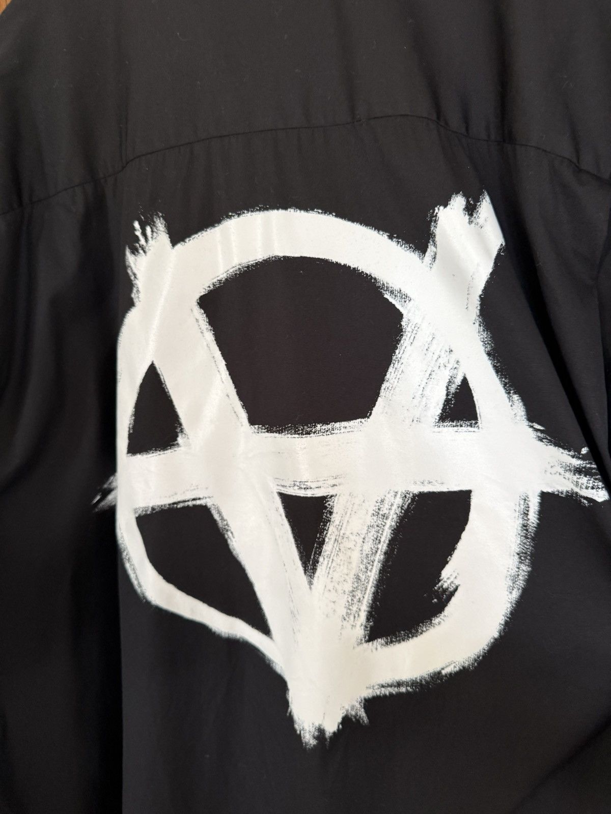 Vetements Vetements double anarchy oversized logo black white shirt Size US S / EU 44-46 / 1 - 18 Thumbnail