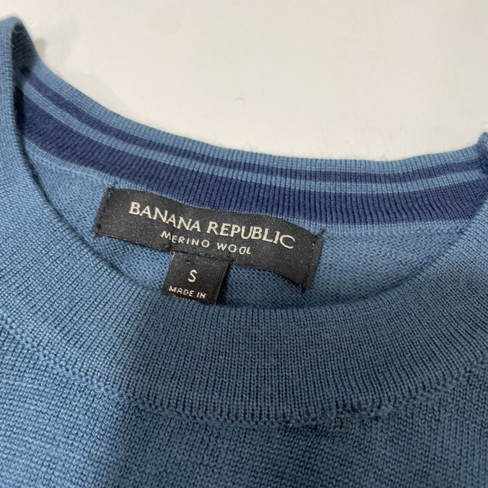Banana Republic Banana Republic Sweater Mens S Long Sleeve Fine Merino Wool Size US S / EU 44-46 / 1 - 6 Thumbnail