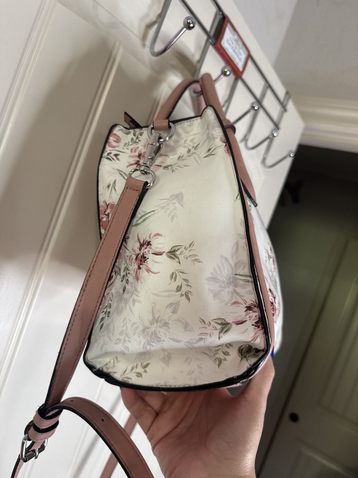 Nine West NINE WEST🌸 Pink & White Floral Crossbody and Handle Bag Size ONE SIZE - 4 Thumbnail