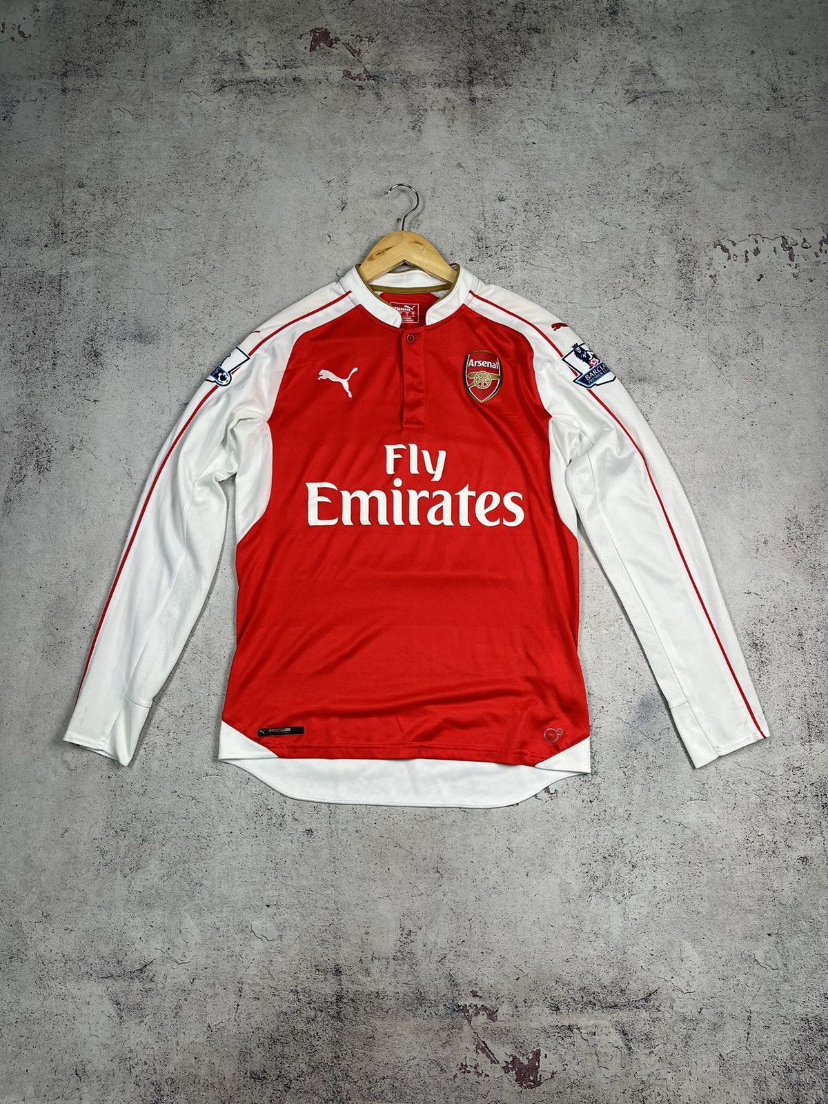 Puma Puma Arsenal Home 2015/16 Long Sleeve 11 Ozil Soccer Jersey Size US S / EU 44-46 / 1 - 1 Thumbnail