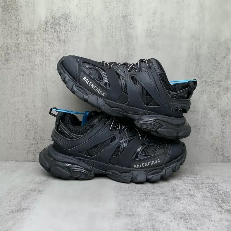 BALENCIAGA スニーカー サイズ37 ブラック Balenciaga Balenciaga Track Sneakers in Black Size 37-2505 | Grailed