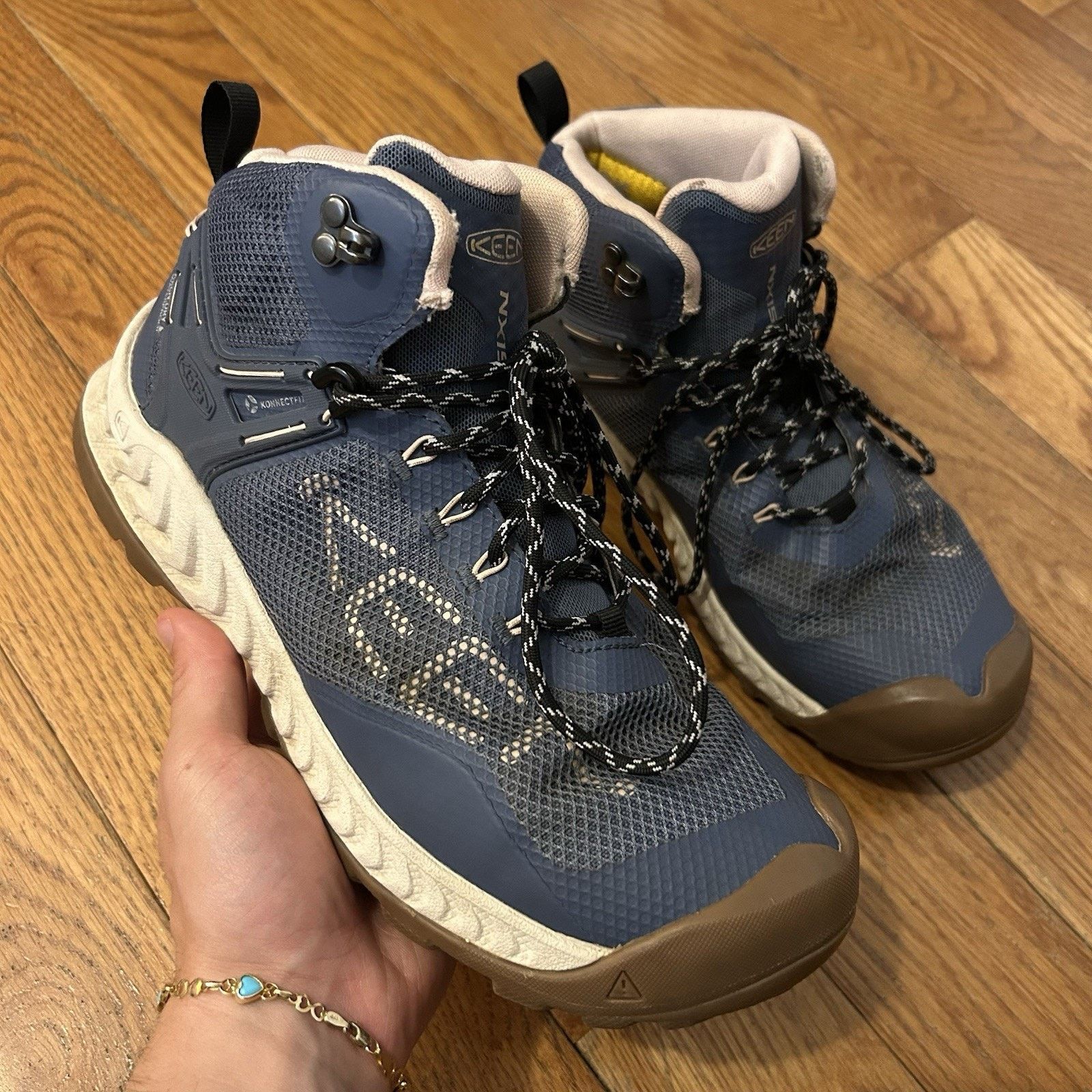 KEEN Nxis Evo Mid Waterproof Hiking Boots Shoes Women’s Size 9.5 Size US 9.5 / IT 39.5 - 1 Thumbnail