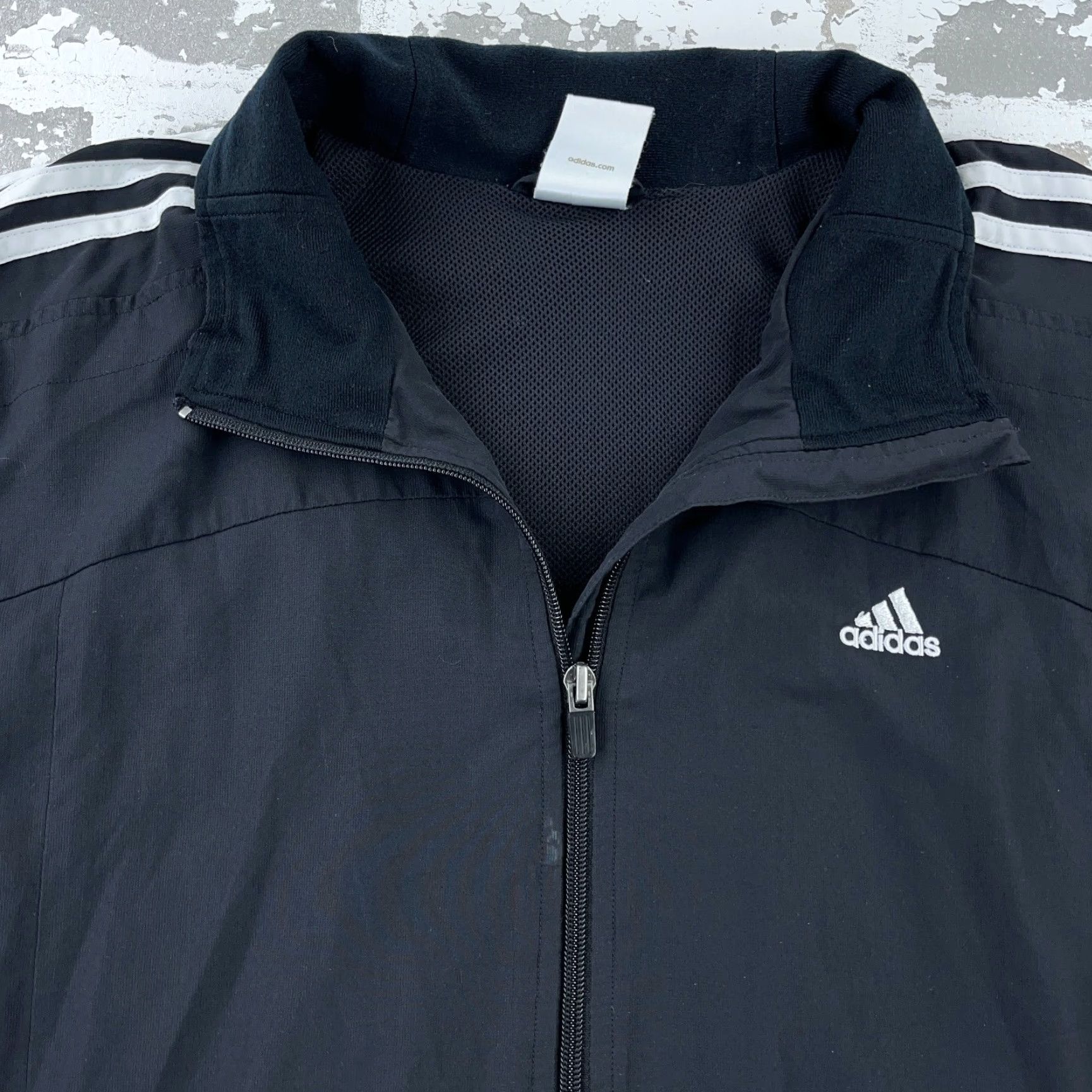 Adidas Adidas Windbreaker Jacket Men L Black White Full Zip Lightweight Breathable Pockets Classics Retro Sports Logo Hipster Track & Field Size US L / EU 52-54 / 3 - 4 Thumbnail