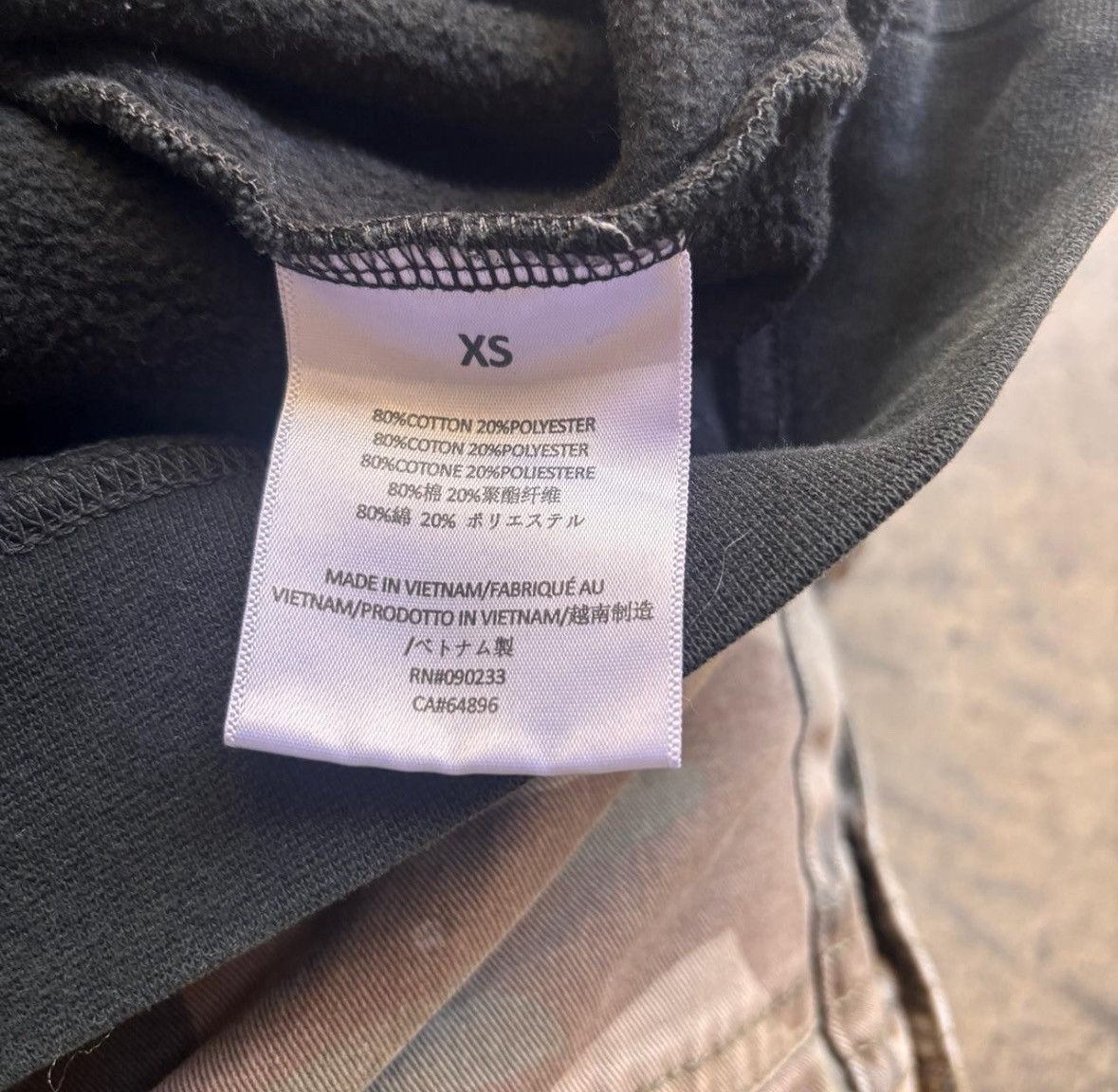 Essentials black essentials fear of god hoodie Size US M / EU 48-50 / 2 - 7 Thumbnail