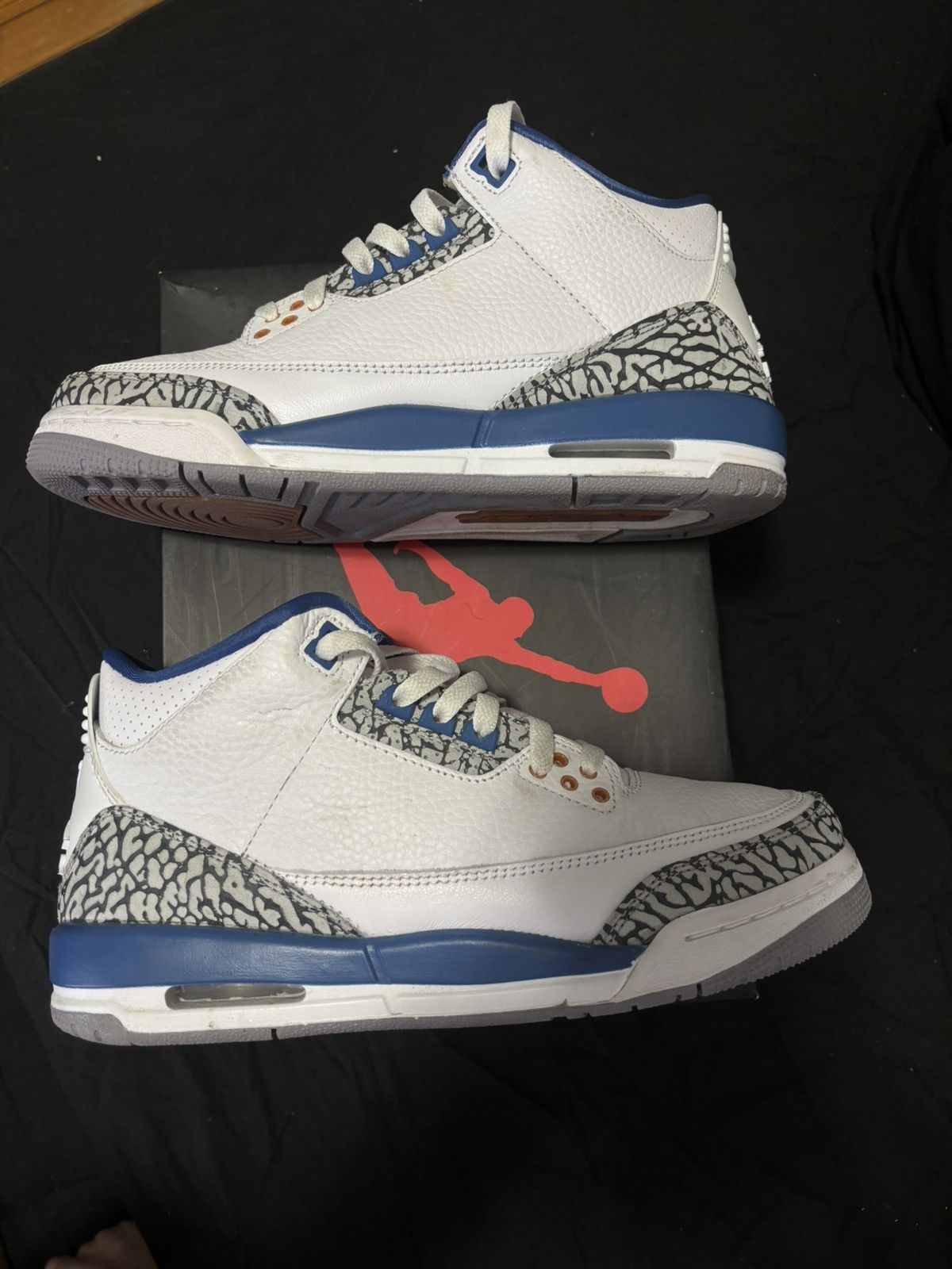 Jordan Brand Air Jordan 3 Retro GS Size US 7 / EU 40 - 4 Thumbnail