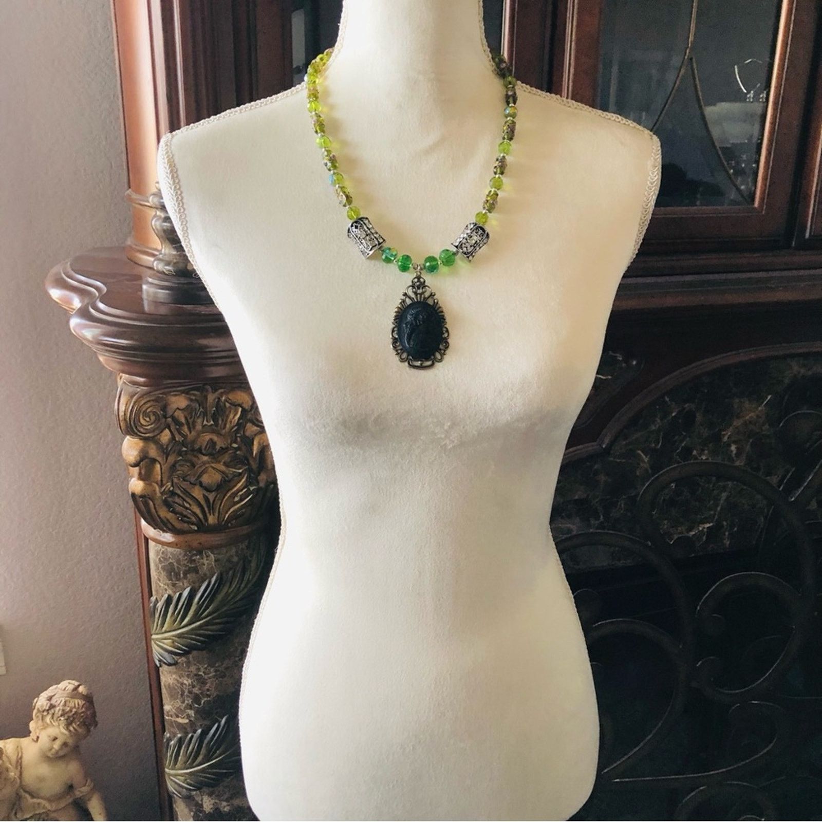 Handmade Handcrafted filigree cameo pendant necklace Size ONE SIZE - 9 Thumbnail