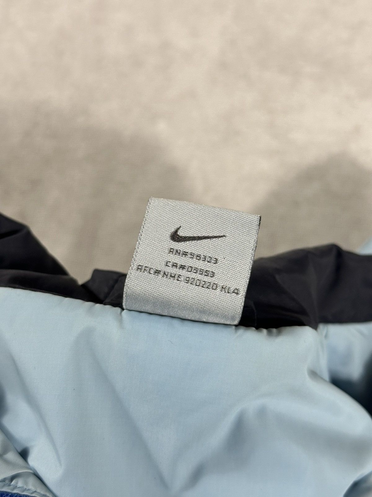 Nike Nike Vintage Windbreaker Gradient Jacket Size US XL / EU 56 / 4 - 5 Thumbnail