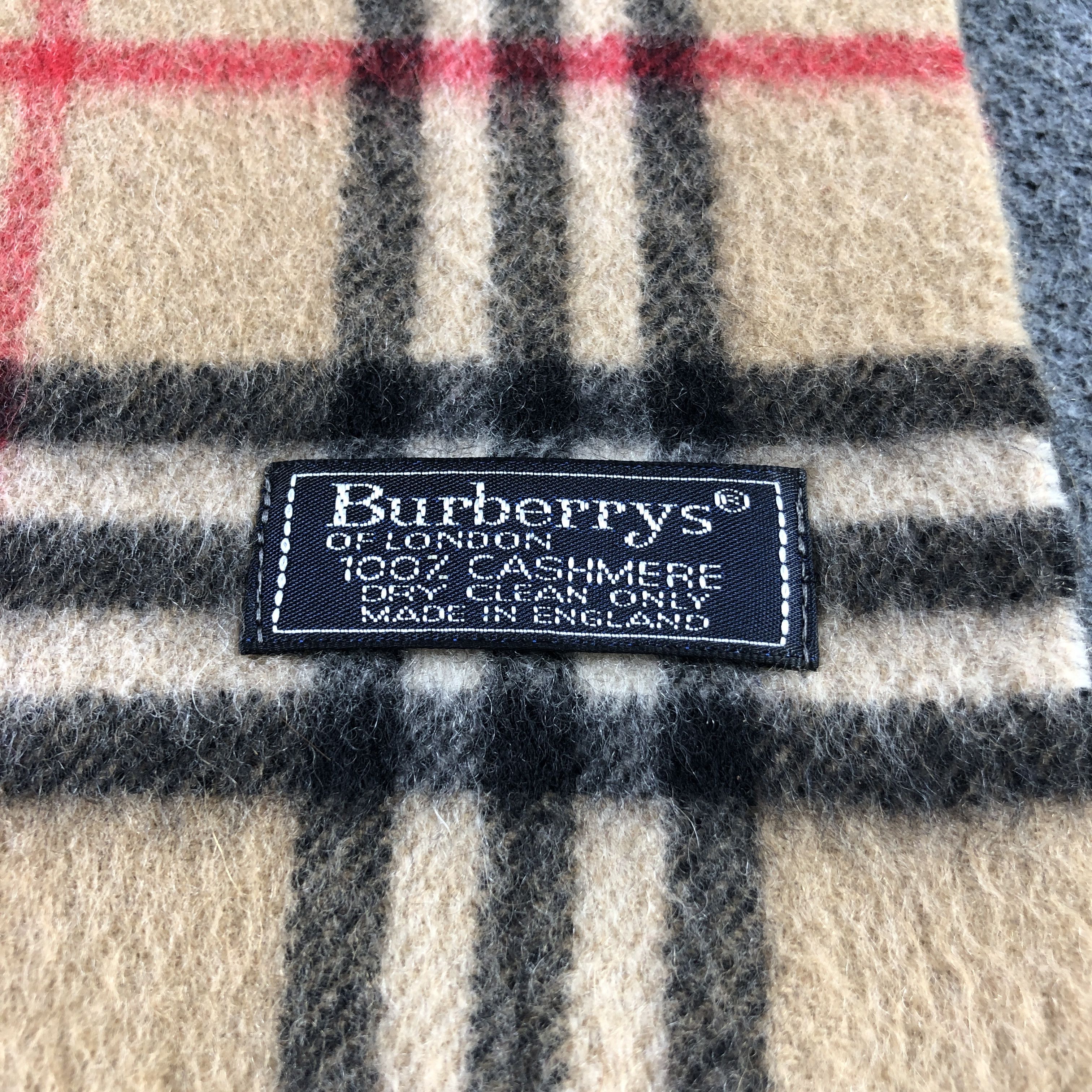 Burberry Burberry Tan Nova Check Cashmere Scarf Muffler V2900 Size ONE SIZE - 4 Thumbnail