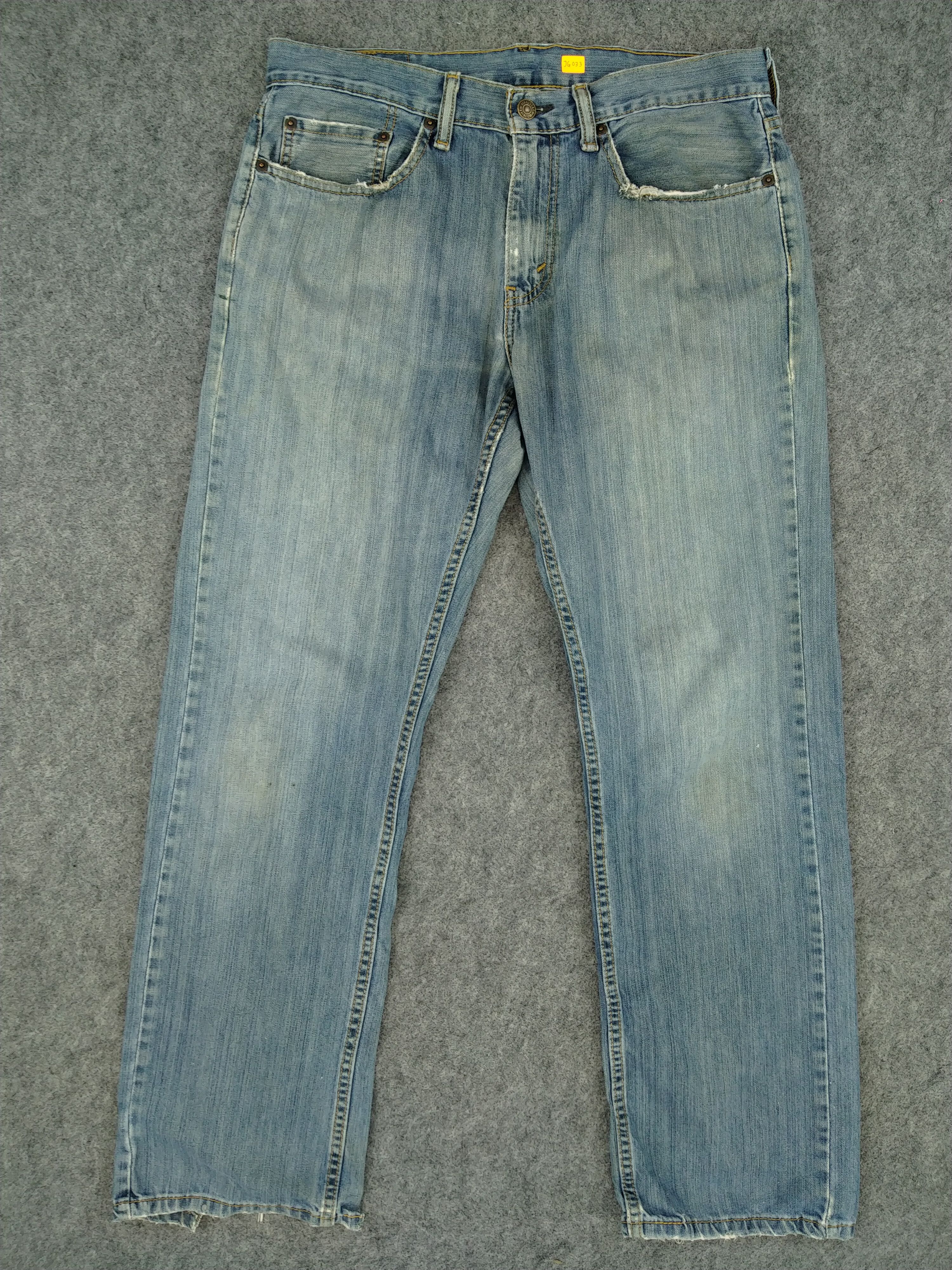 image of Distressed Denim x Levis Faded Blue Vintage Levi's 559 Jeans 33X30 Denim -Jg033, Men's