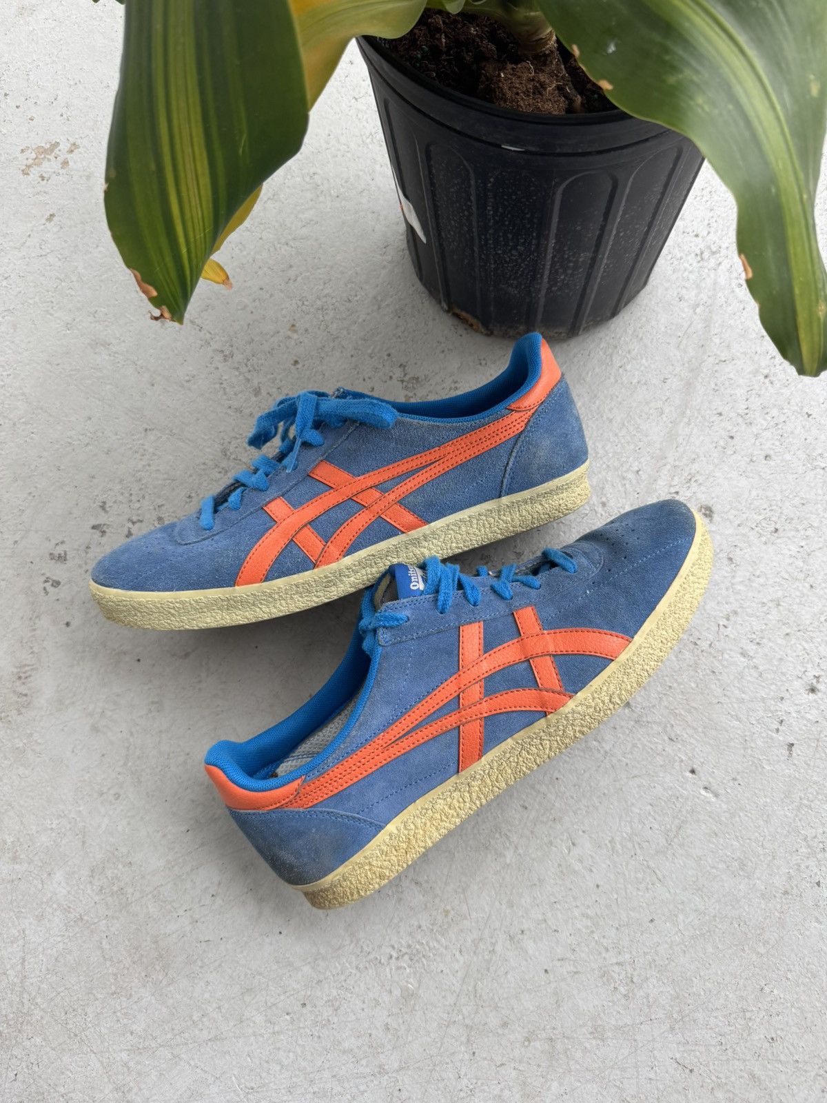Asics Asics Vickka Moscow Onitsuka Tiger Mid Blue/Orange Shoes Size US 11 / EU 44 - 1 Thumbnail