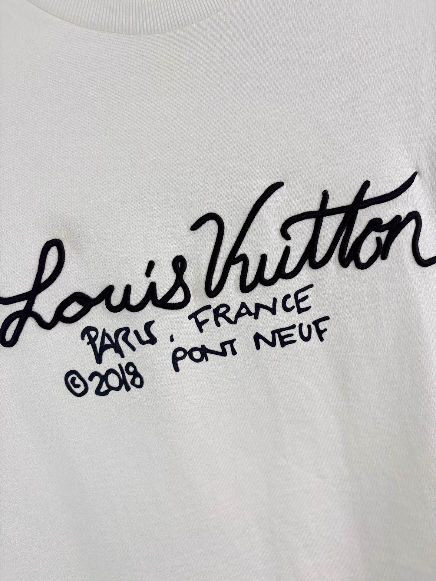 Louis Vuitton LV Louis Vuitton Embroidered Cursive Logo Short Sleeve K1 Size US XL / EU 56 / 4 - 3 Thumbnail