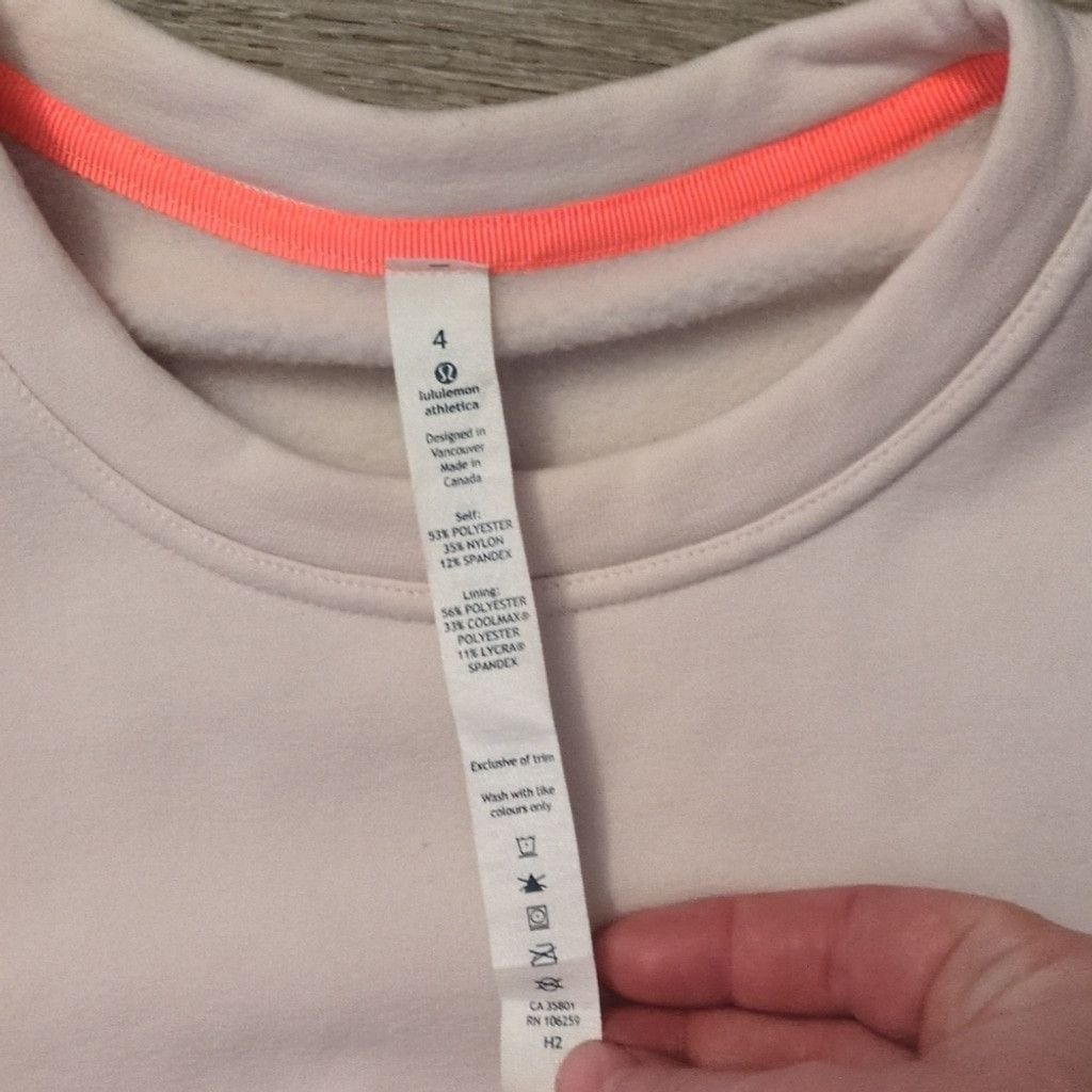 Lululemon Lululemon Peplum PulloverNeutral Blush Size 4 Size S / US 4 / IT 40 - 5 Thumbnail