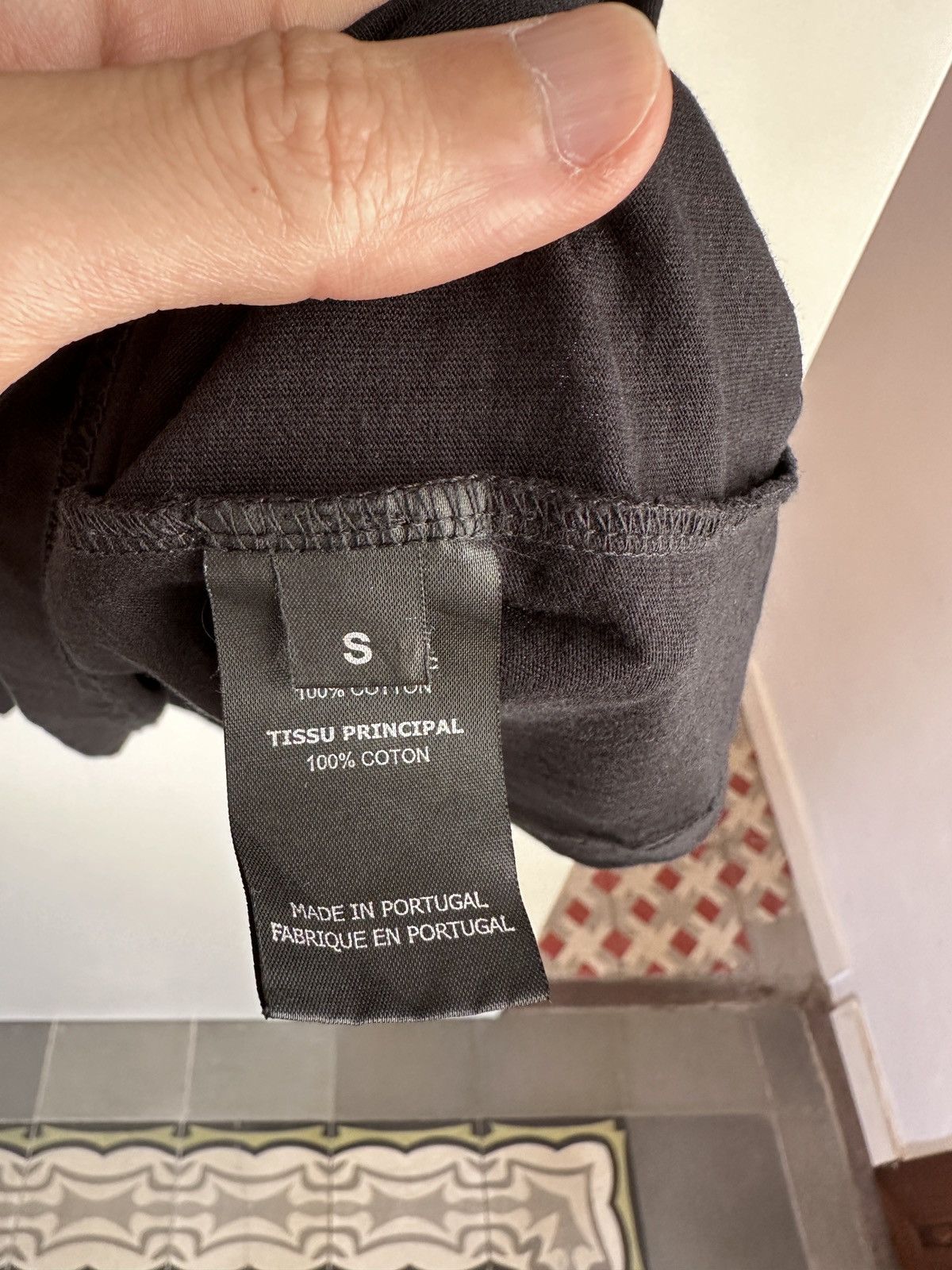 Vetements Vetements Insecurity Tee T-shirt Size US S / EU 44-46 / 1 - 6 Thumbnail