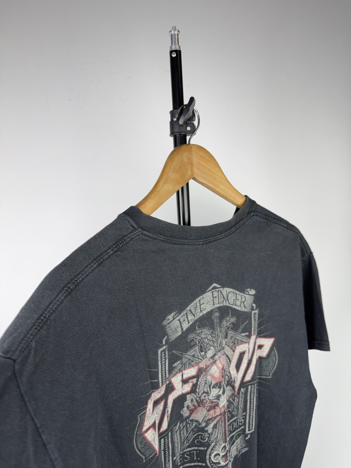 Band Tees 00s Five Finger Death Punch 5FDP Skull Graphic Band T-Shirt Size US L / EU 52-54 / 3 - 10 Thumbnail