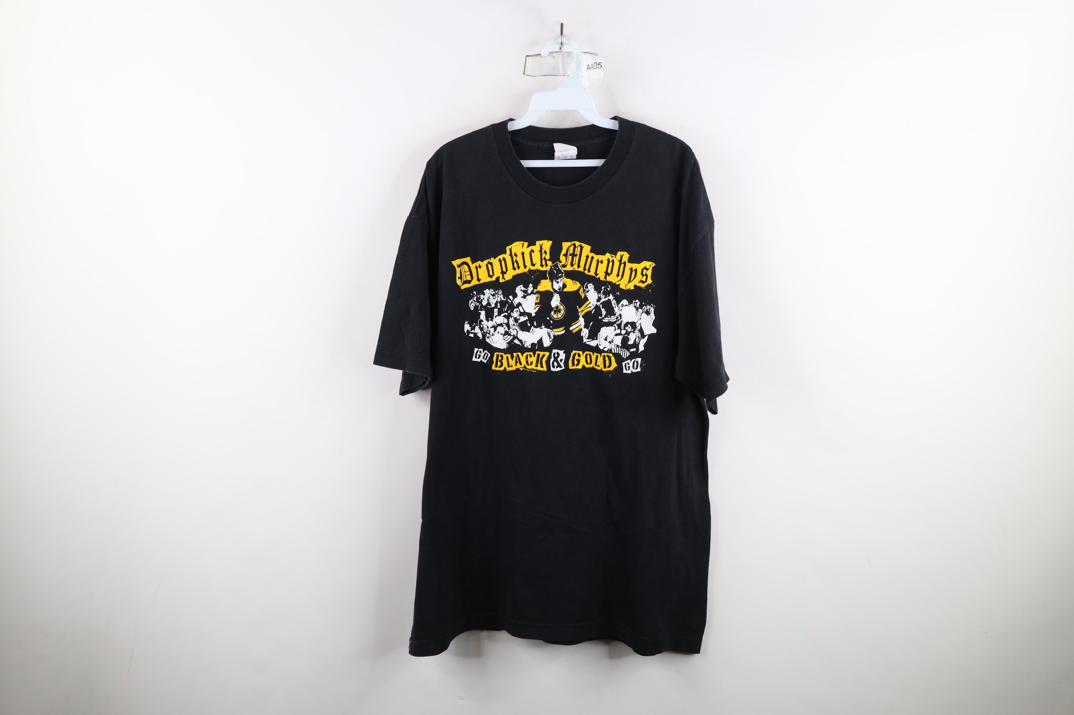 Vintage Vintage 90s Black and Gold Go Dropkick Murphys Band T-Shirt Size US XL / EU 56 / 4 - 1 Thumbnail