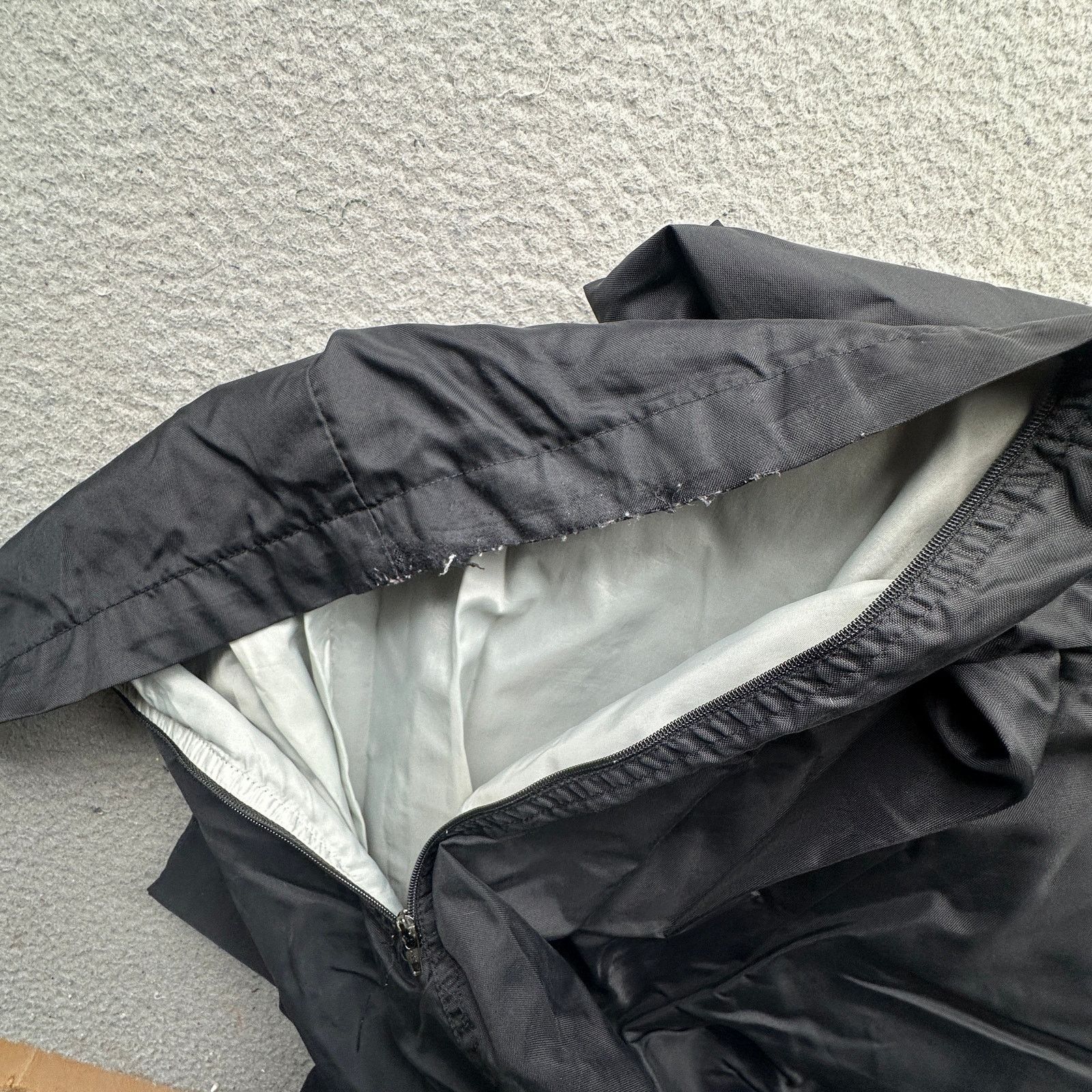 Nike Vintage 90s Nike Cotton Lined Nylon Windbreaker Pants Large Size US 35 - 7 Thumbnail