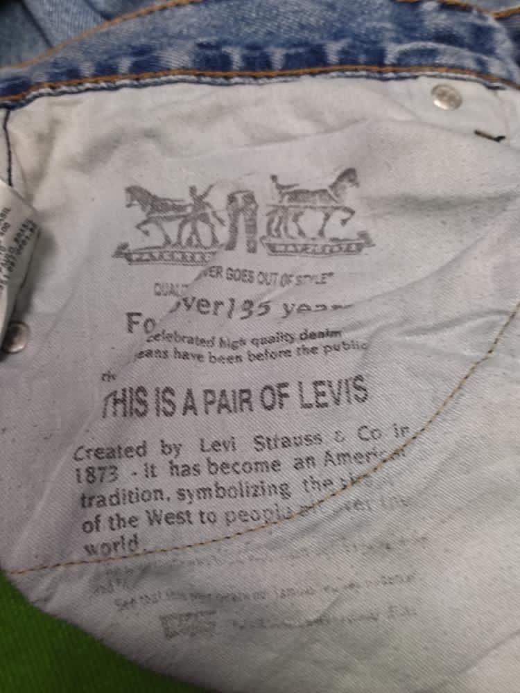 Levi's VINTAGE LEVIS 505 DISTRESSED LIGHT BLUE JEANS Size US 36 / EU 52 - 10 Thumbnail